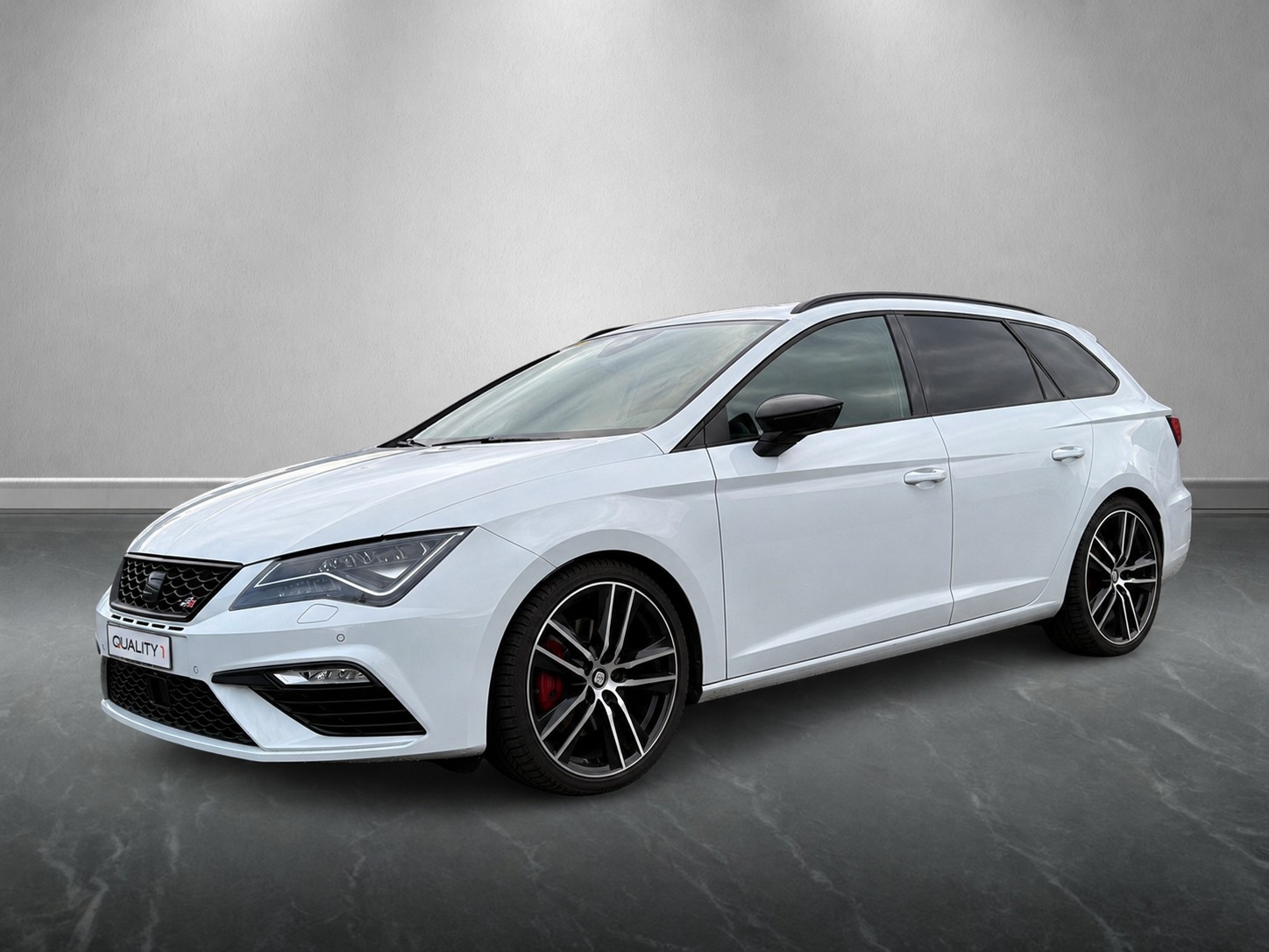SEAT Leon ST 2.0 TSI Cupra 300 4 Drive DSG-image-0