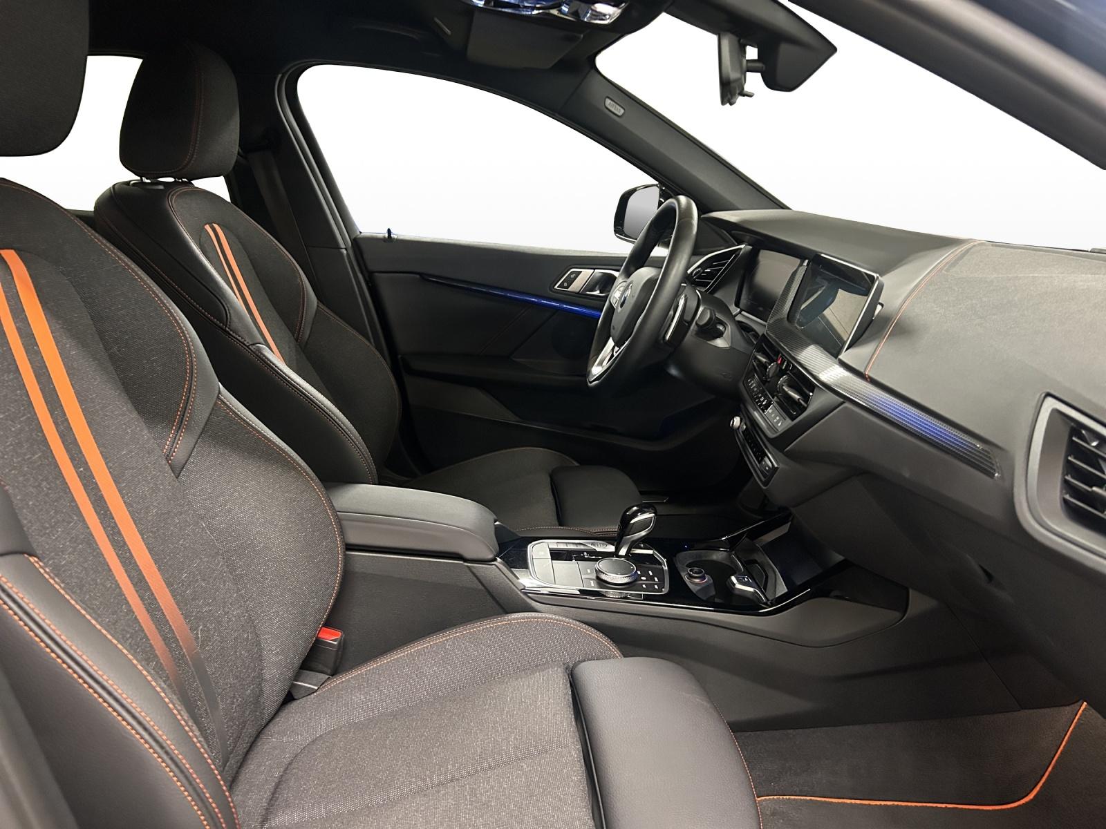 BMW 120d xDrive Steptronic Sport Line-image-11