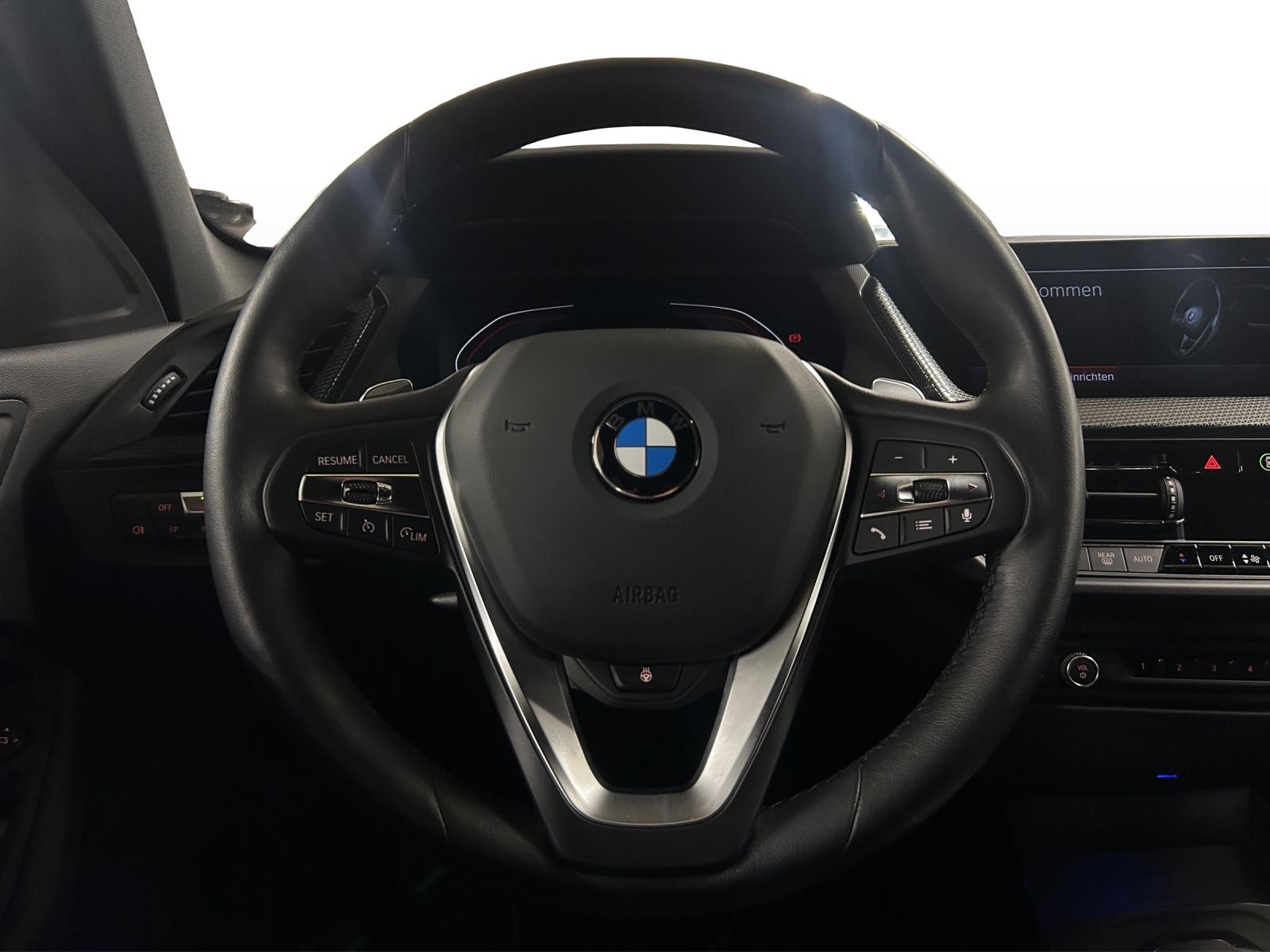 BMW 120d xDrive Steptronic Sport Line-image-19