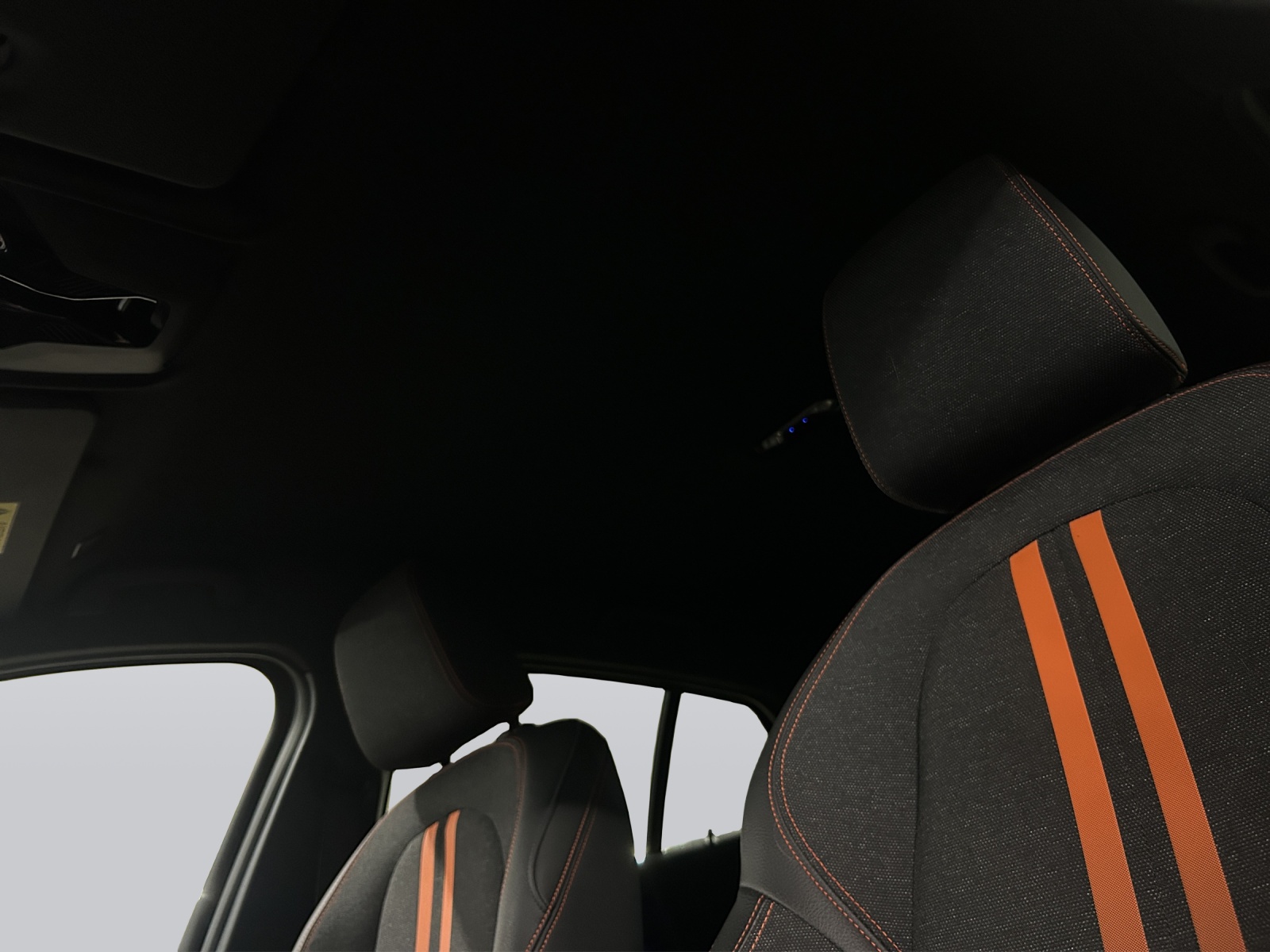 BMW 120d xDrive Steptronic Sport Line-image-17