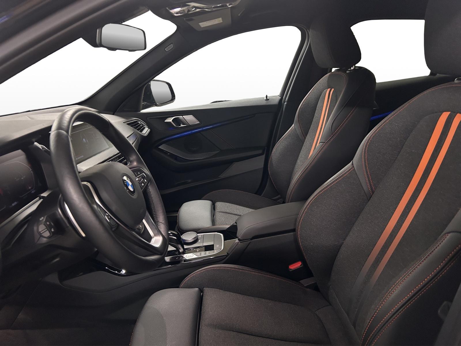 BMW 120d xDrive Steptronic Sport Line-image-14