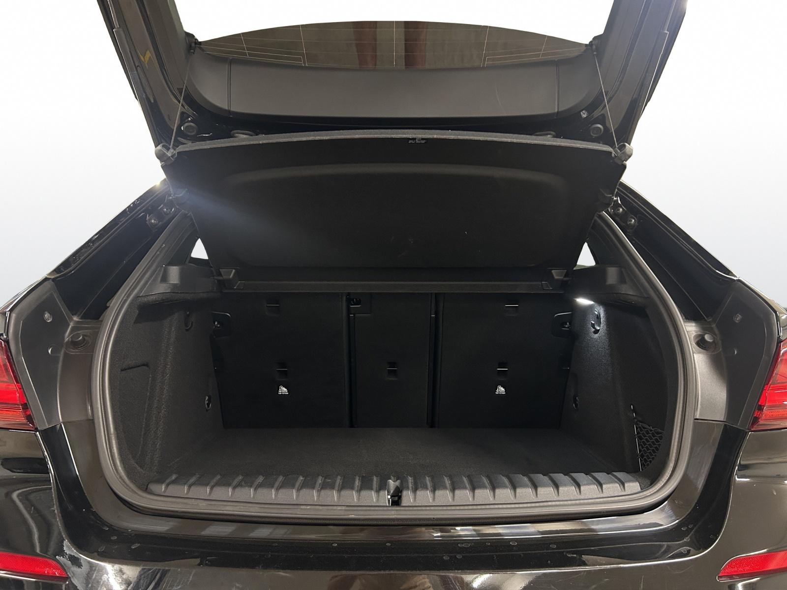 BMW 120d xDrive Steptronic Sport Line-image-5