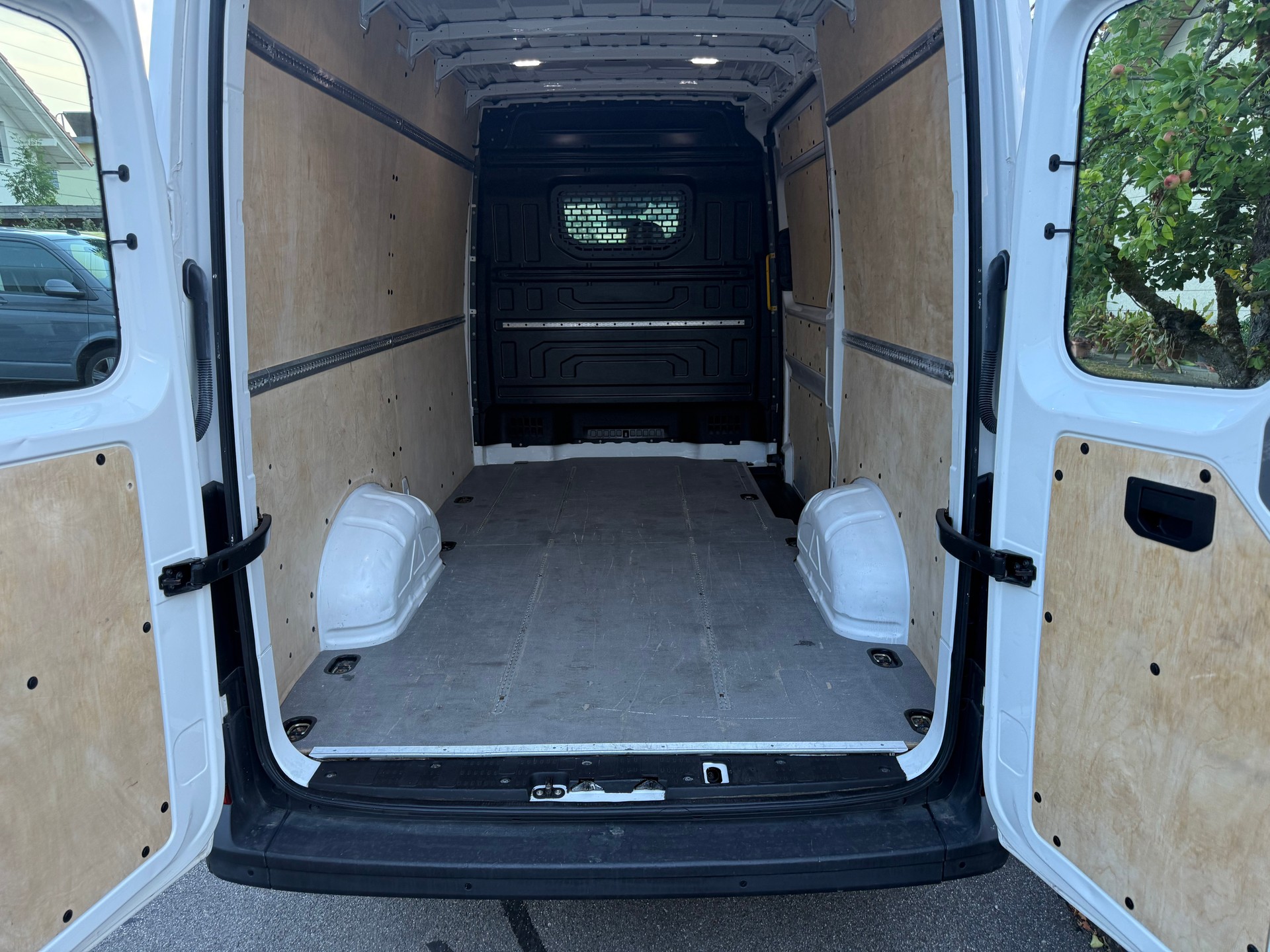 VW Crafter 35 2.0 TDI Entry L3-image-4