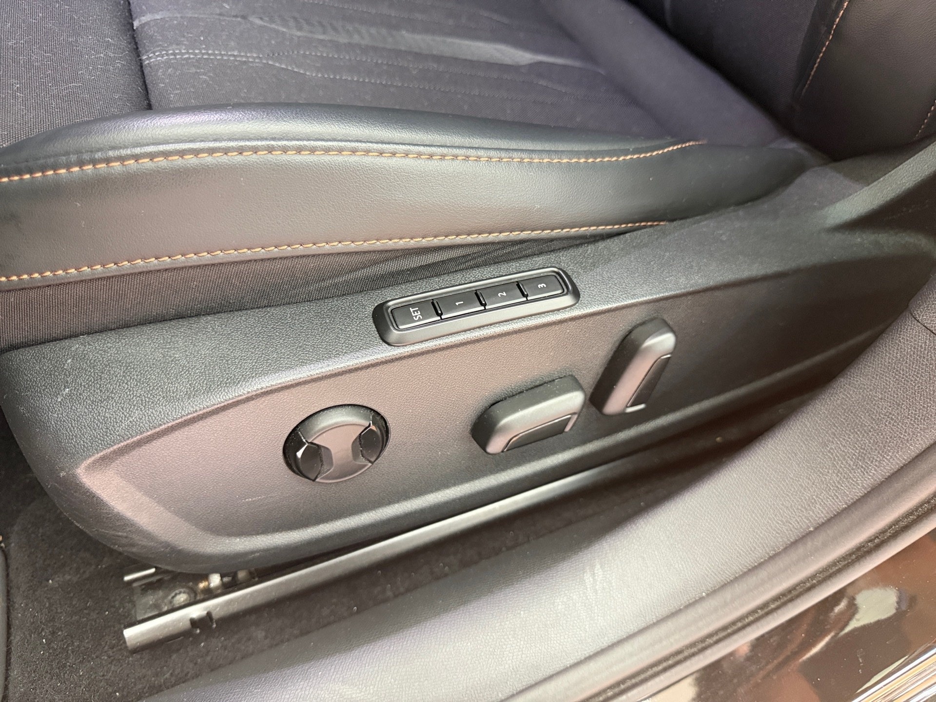 CUPRA LEON 1.4 e-HYBRID pHEV DSG-image-17