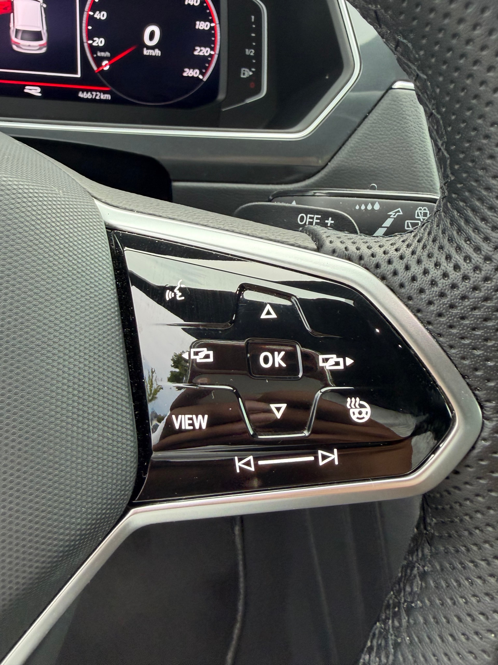 VW Tiguan 2.0TSI R-Line 4Motion DSG-image-14