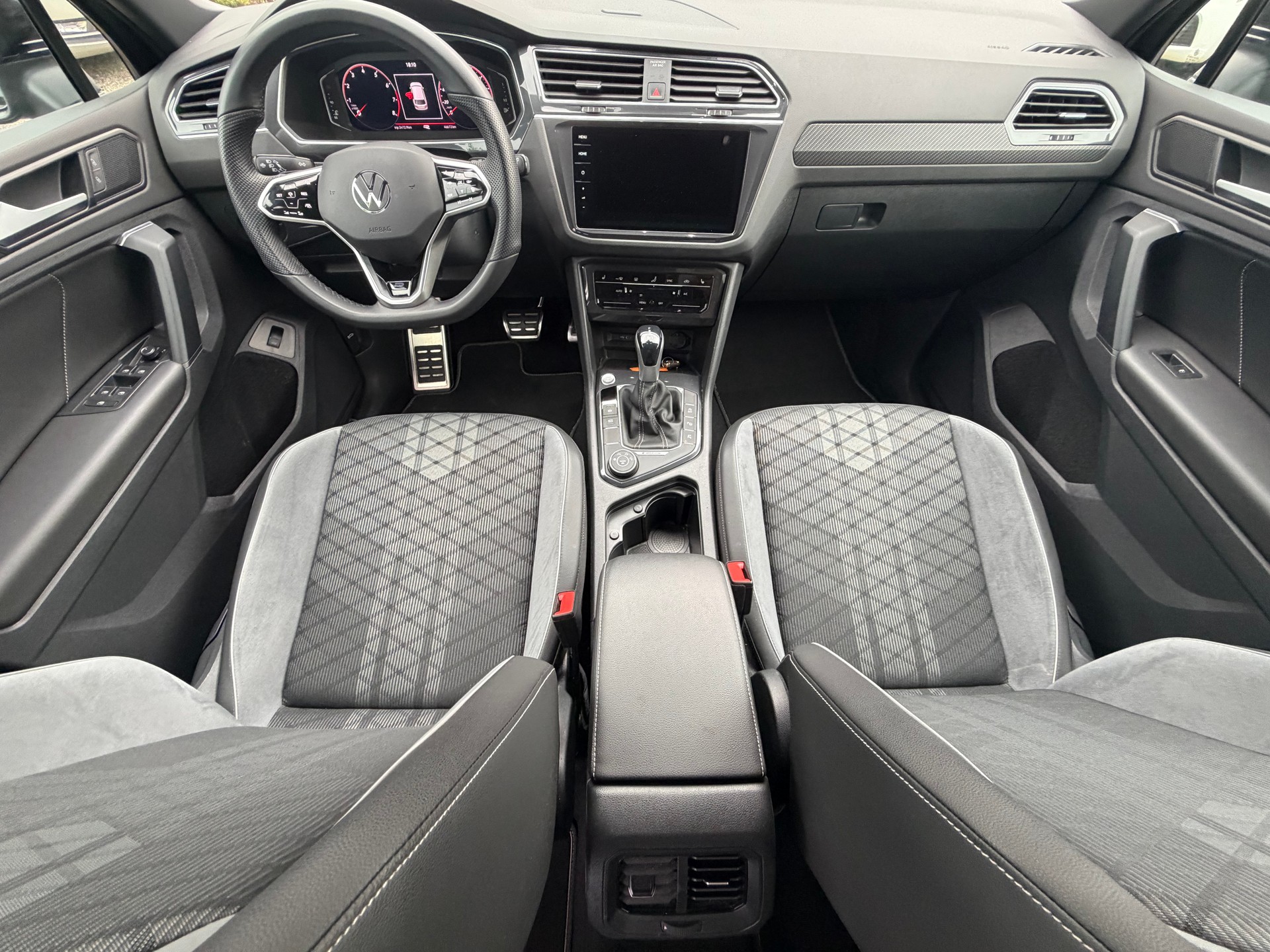 VW Tiguan 2.0TSI R-Line 4Motion DSG-image-10