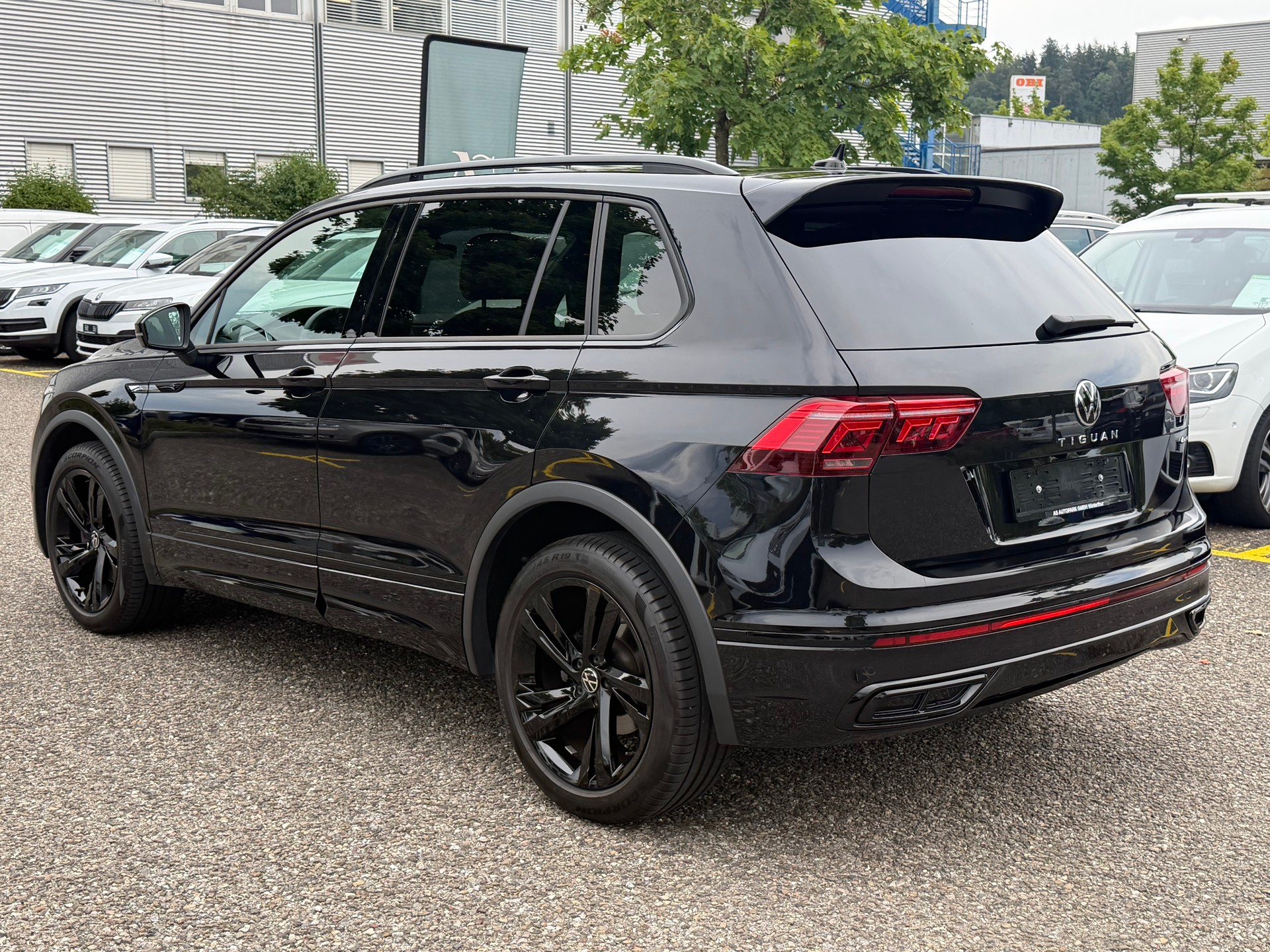 VW Tiguan 2.0TSI R-Line 4Motion DSG-image-6