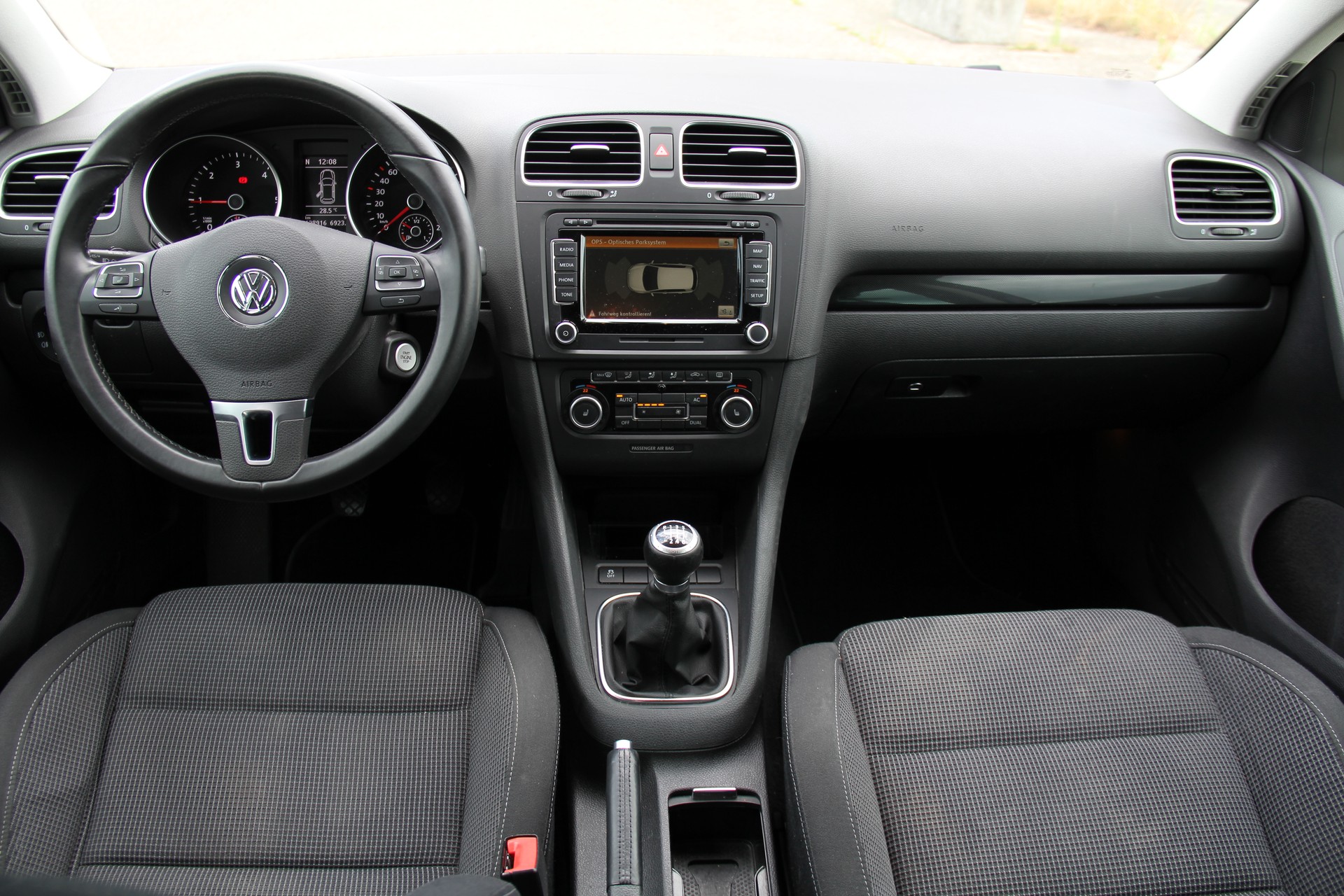 VW Golf 2.0 TDI Team 4Motion-image-7
