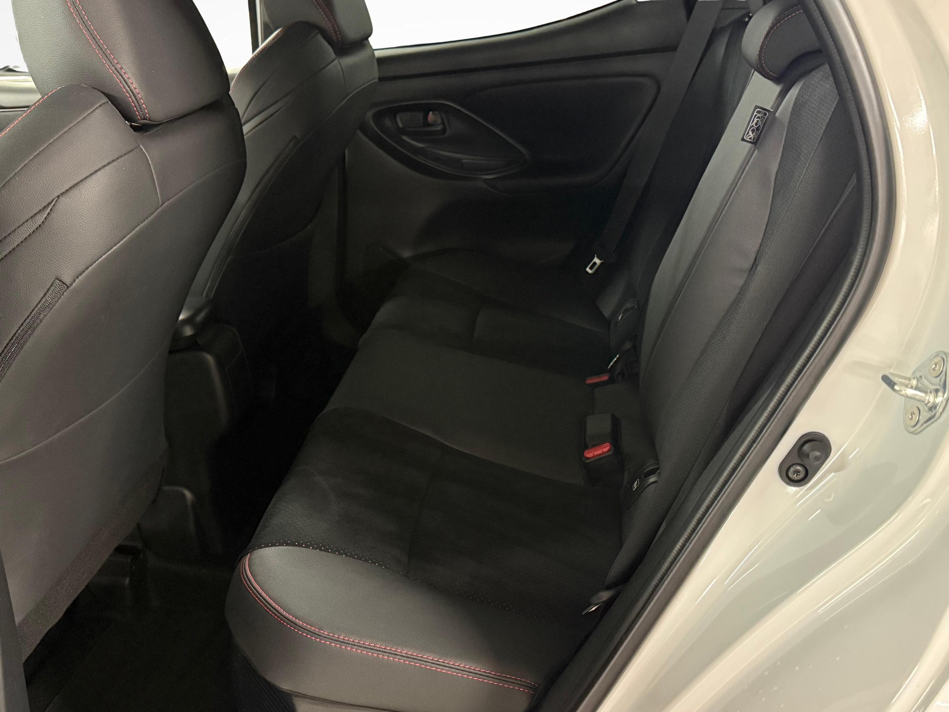 TOYOTA Yaris 1.5 VVT-i HSD GR Sport-image-10