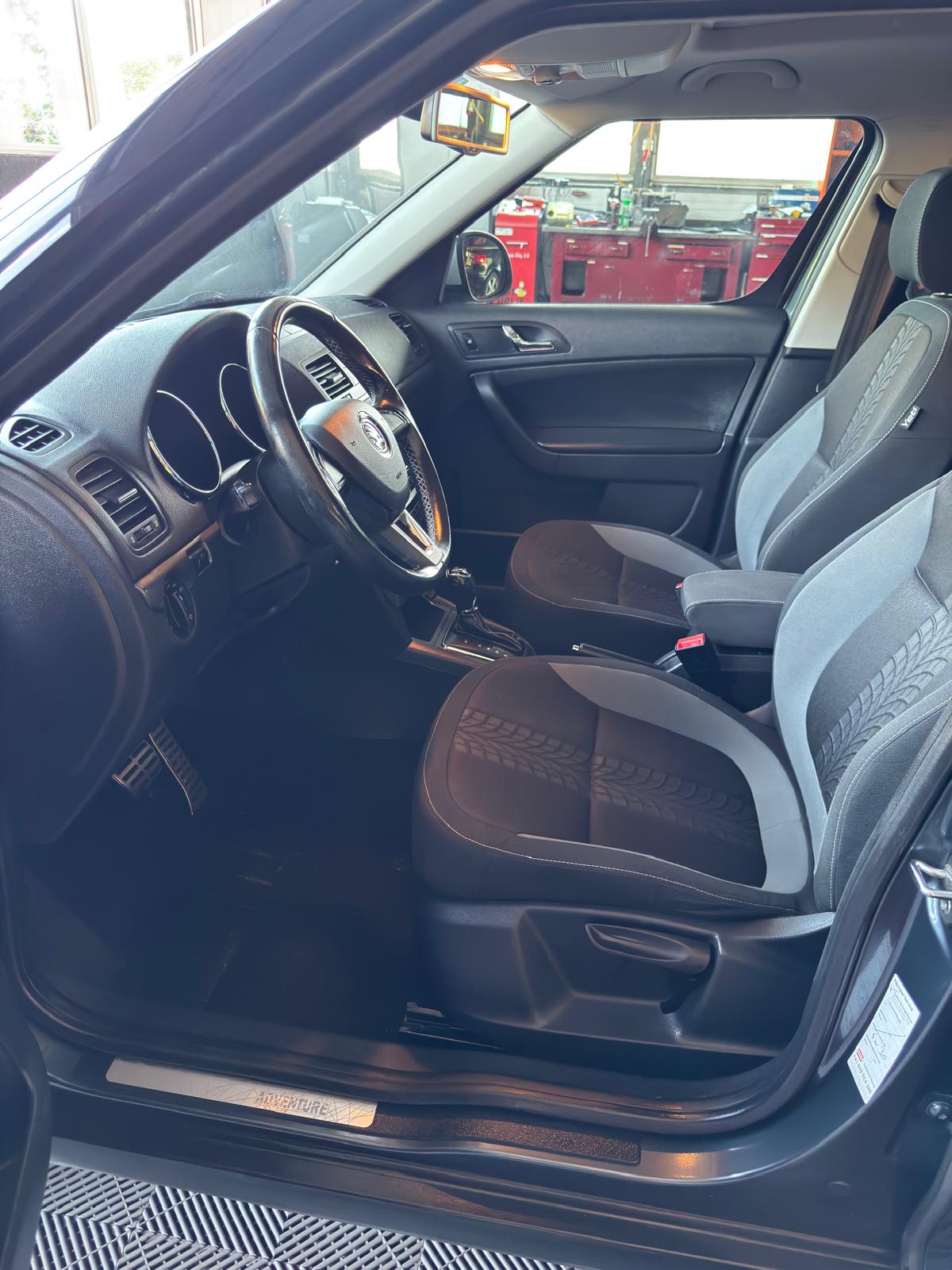 SKODA Octavia 2.0 TDI Swiss Adventure 4x4-image-6