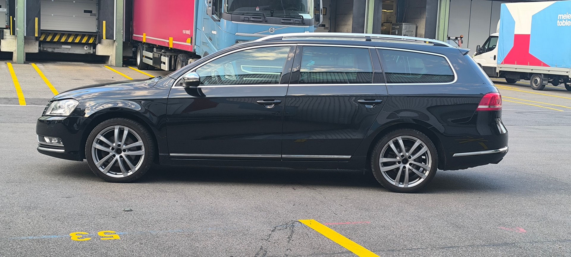 VW Passat Variant 2.0 TDI BMT Highline 4M-image-6