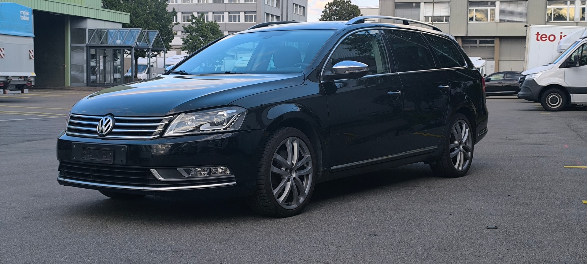VW Passat Variant 2.0 TDI BMT Highline 4M-image-5