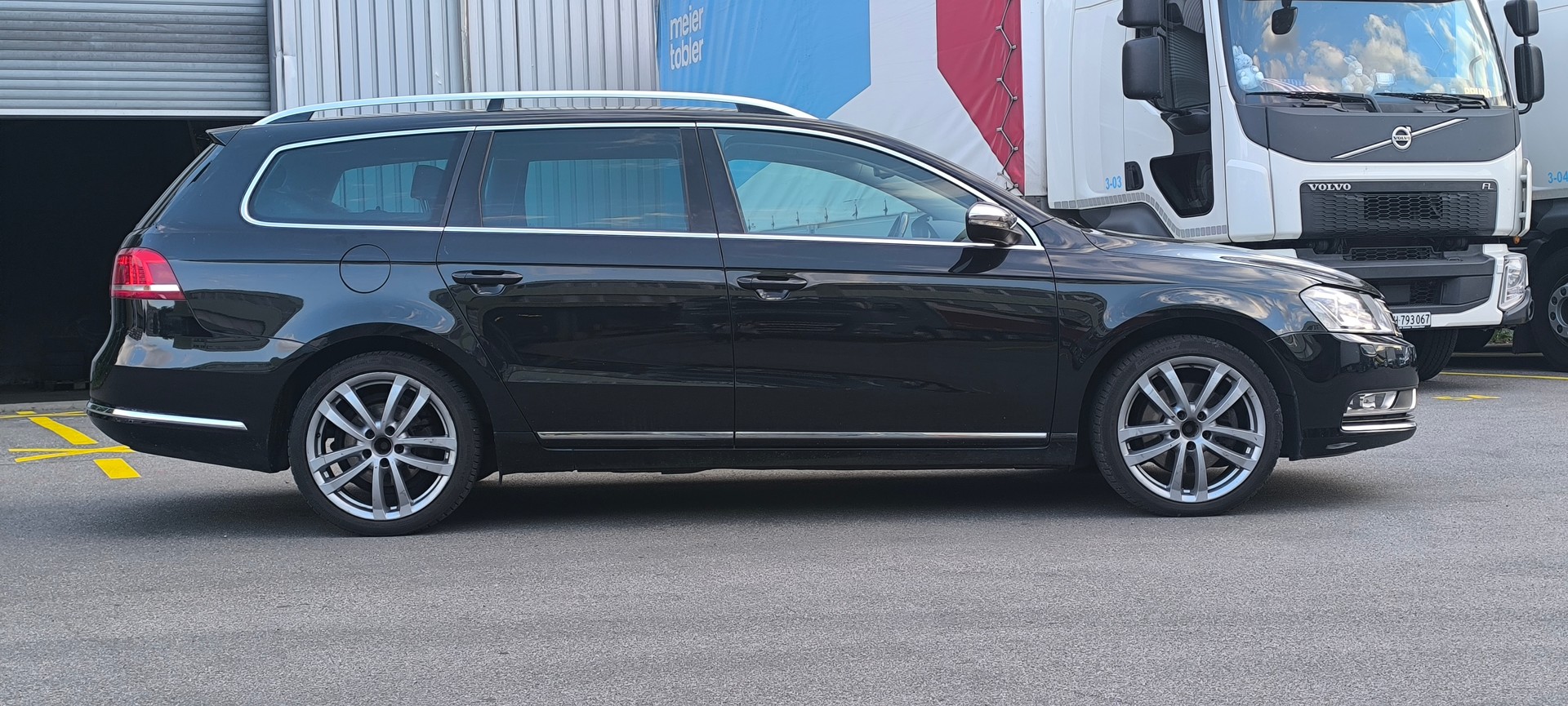 VW Passat Variant 2.0 TDI BMT Highline 4M-image-2