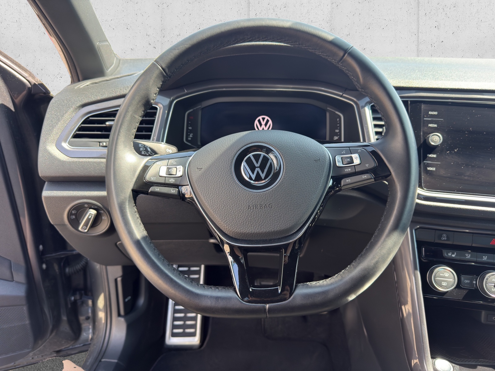 VW T-Roc 2.0 TSI Sport DSG 4Motion-image-9