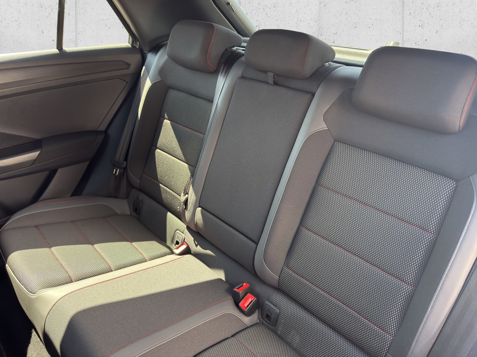 VW T-Roc 2.0 TSI Sport DSG 4Motion-image-12