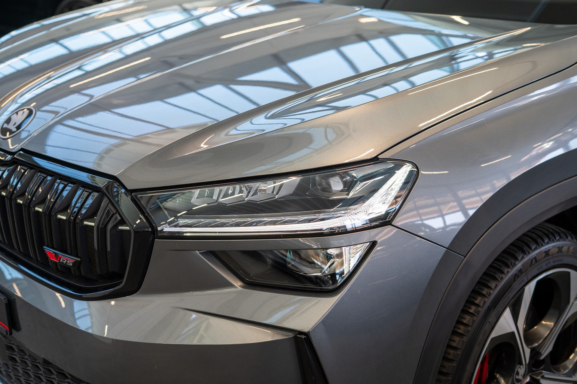 SKODA Kodiaq 2.0 TSI RS / Panorama-Schiebedach / Head-Up Display / Anhängerkupplung-image-8