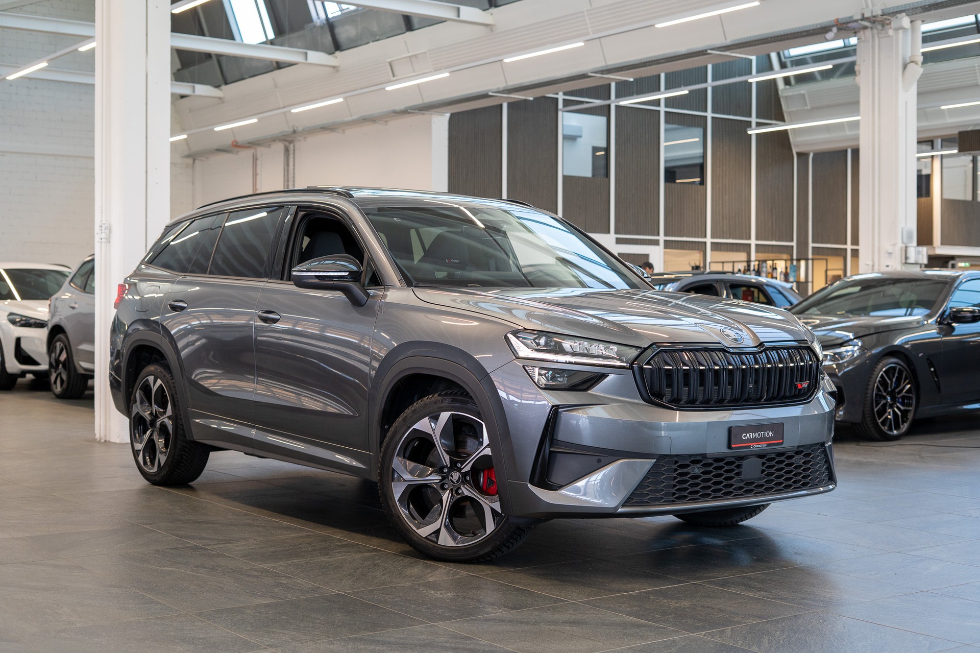 SKODA Kodiaq 2.0 TSI RS / Panorama-Schiebedach / Head-Up Display / Anhängerkupplung-showroom-element-2