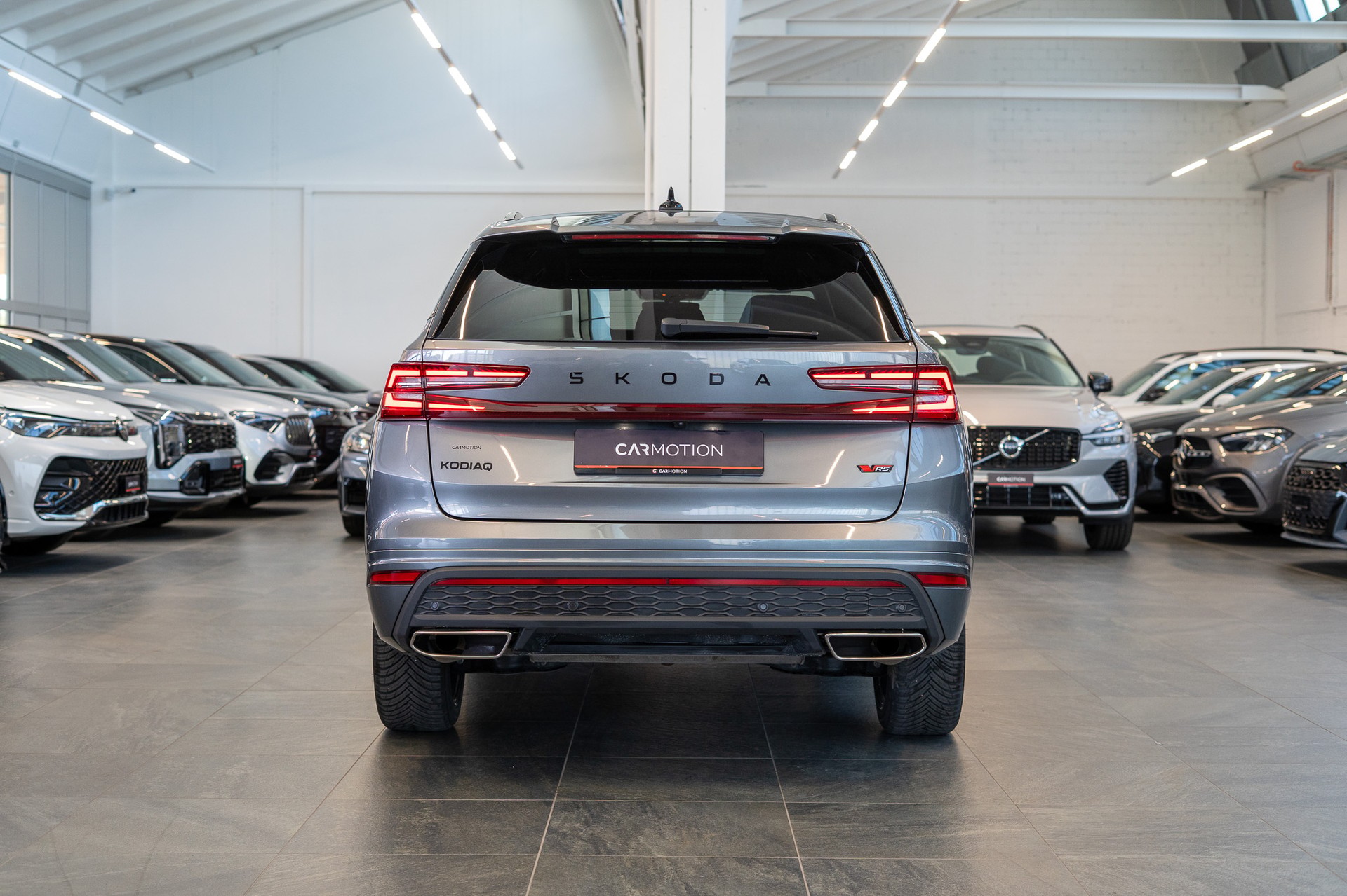 SKODA Kodiaq 2.0 TSI RS / Panorama-Schiebedach / Head-Up Display / Anhängerkupplung-image-4