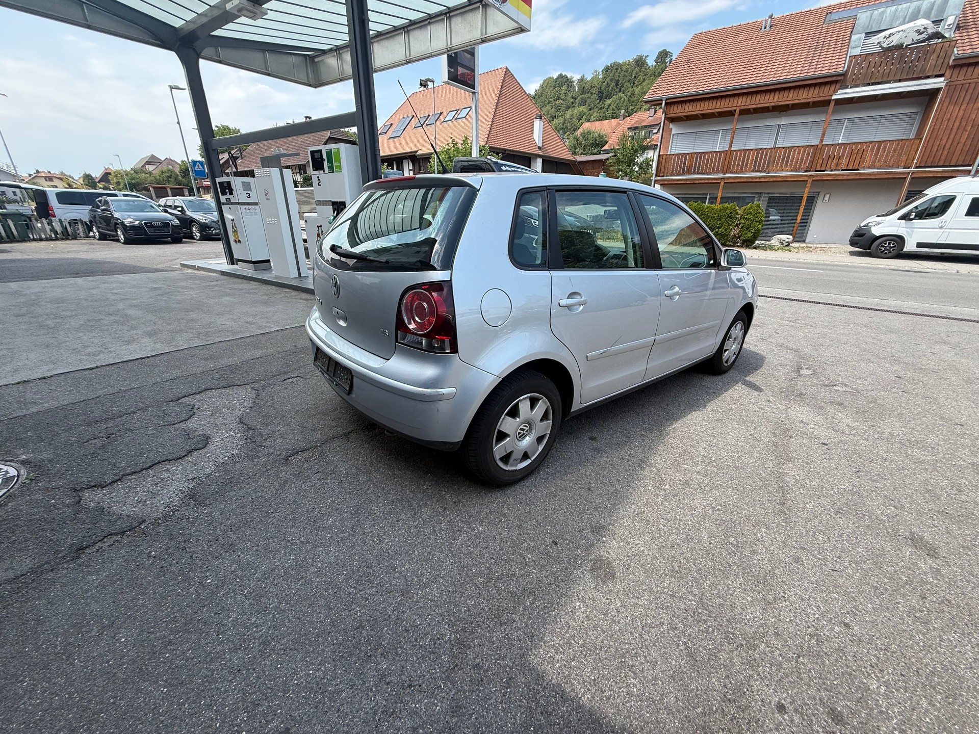 VW Polo 1.6 16V Trendline-image-2