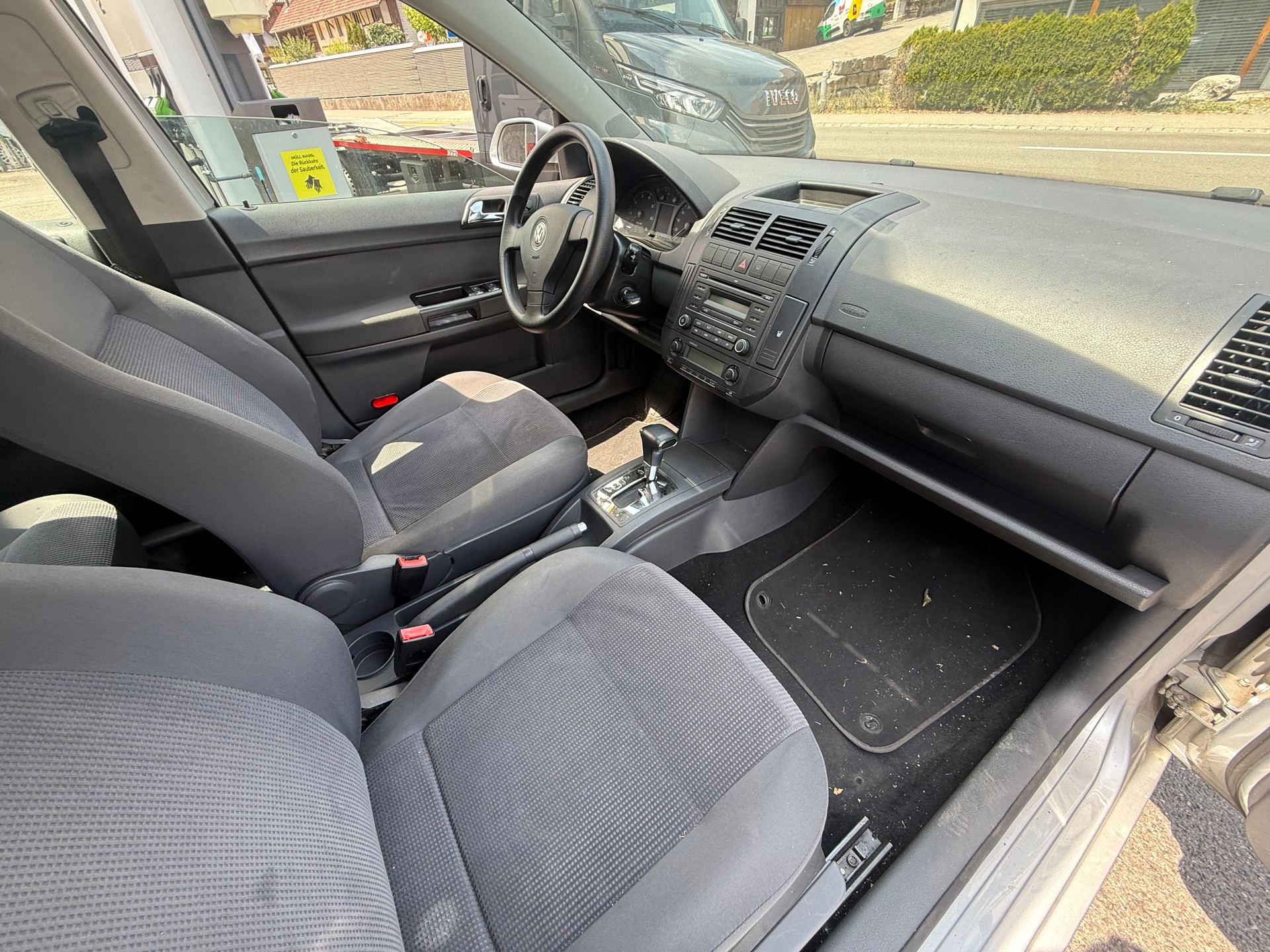 VW Polo 1.6 16V Trendline-image-9