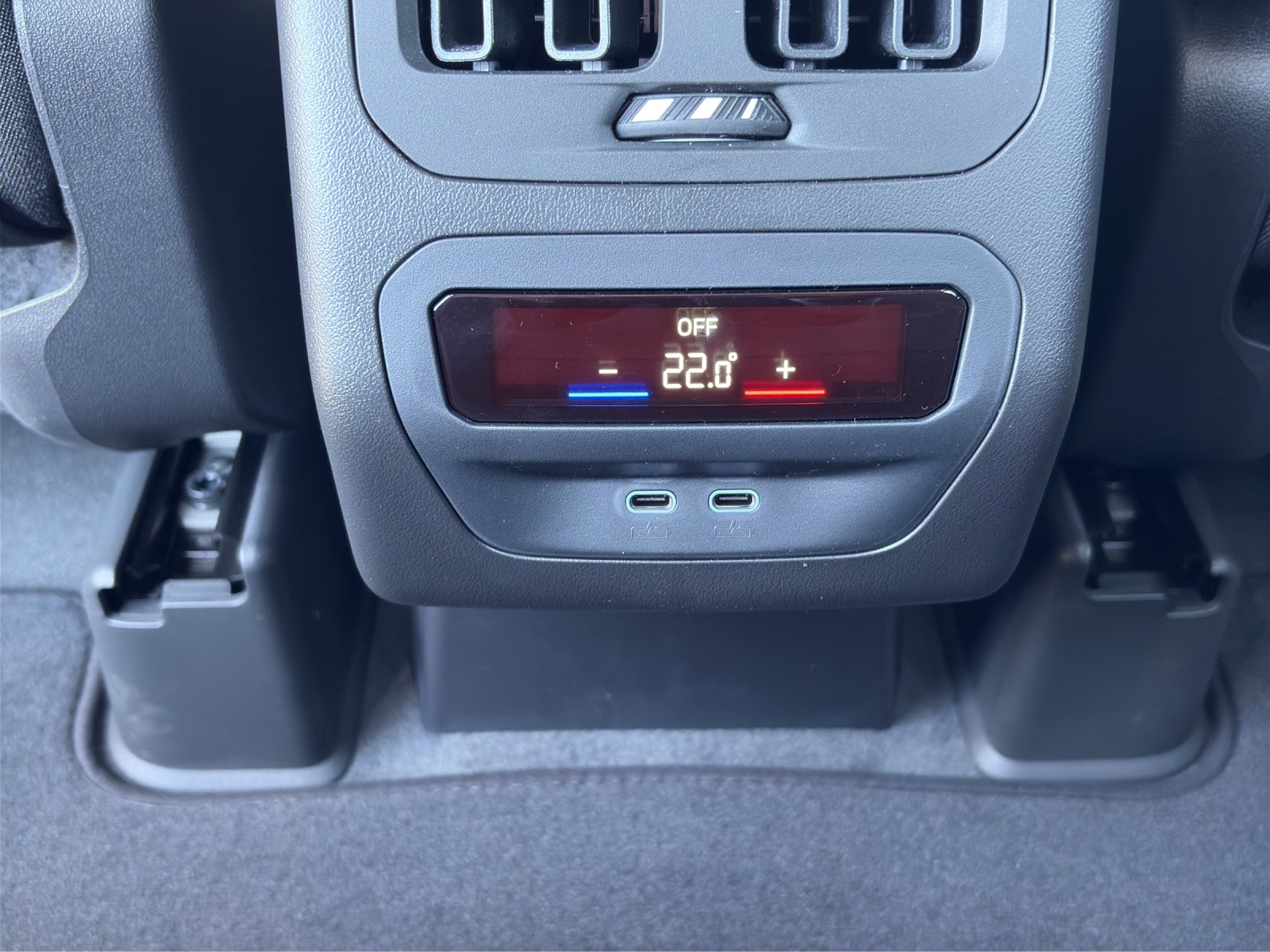 BMW iX3 50 xDrive-image-14