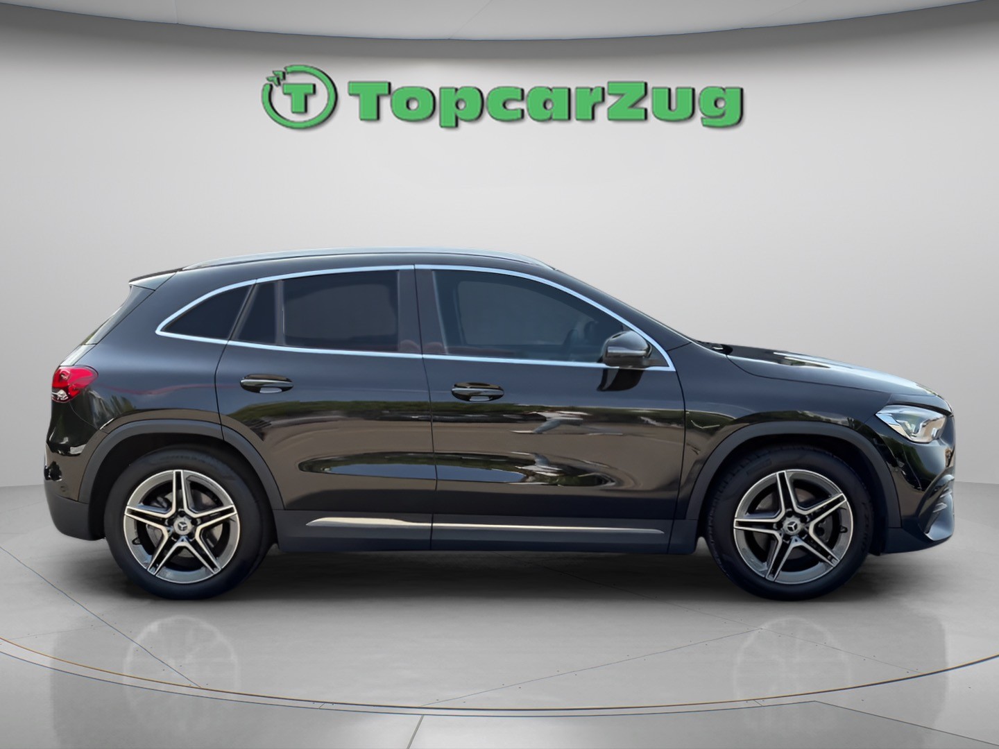 MERCEDES-BENZ GLA 250 4Matic AMG Line 8G-DCT-image-4