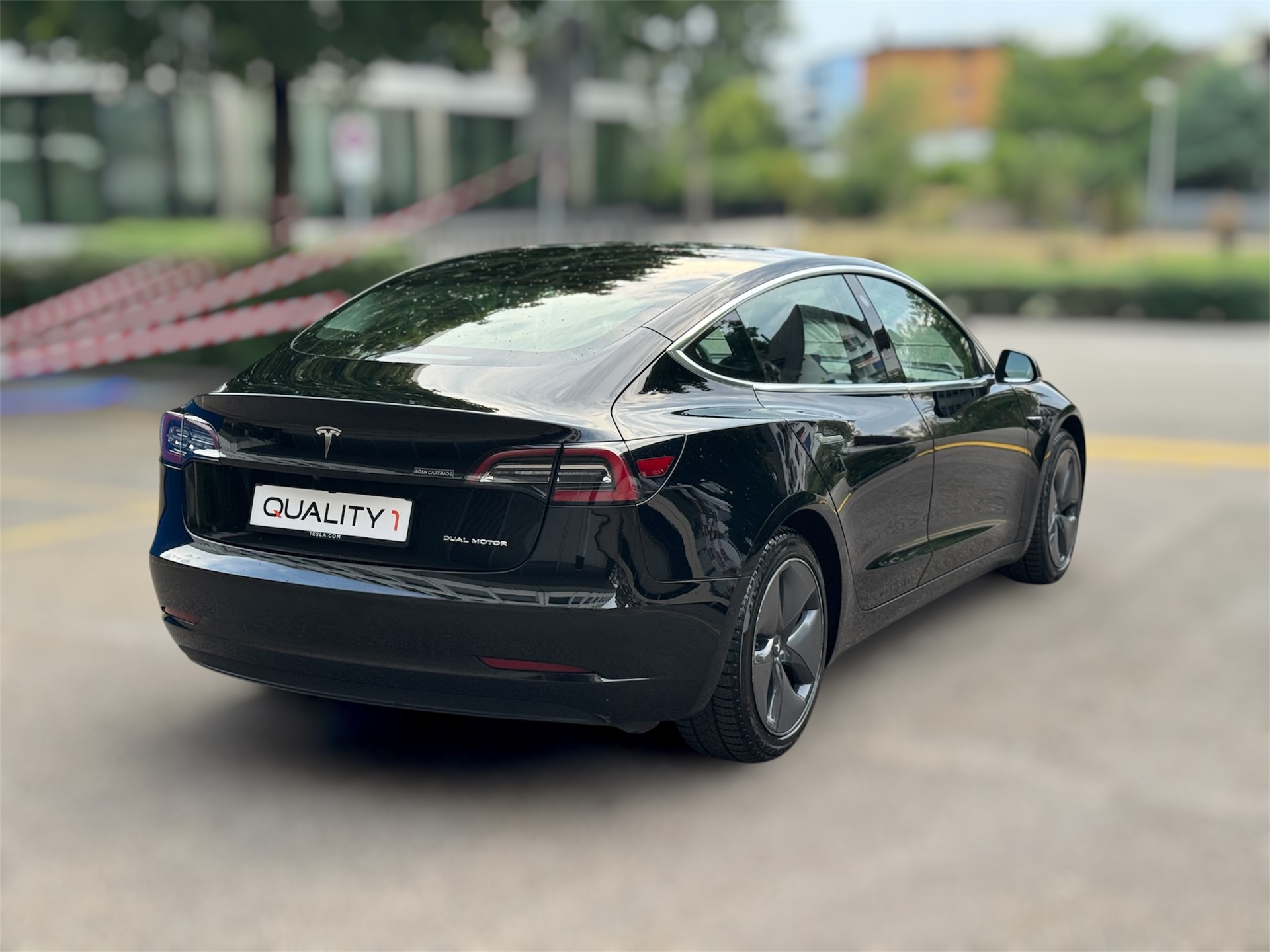 TESLA Model 3 Long Range Dual Motor AWD-image-3