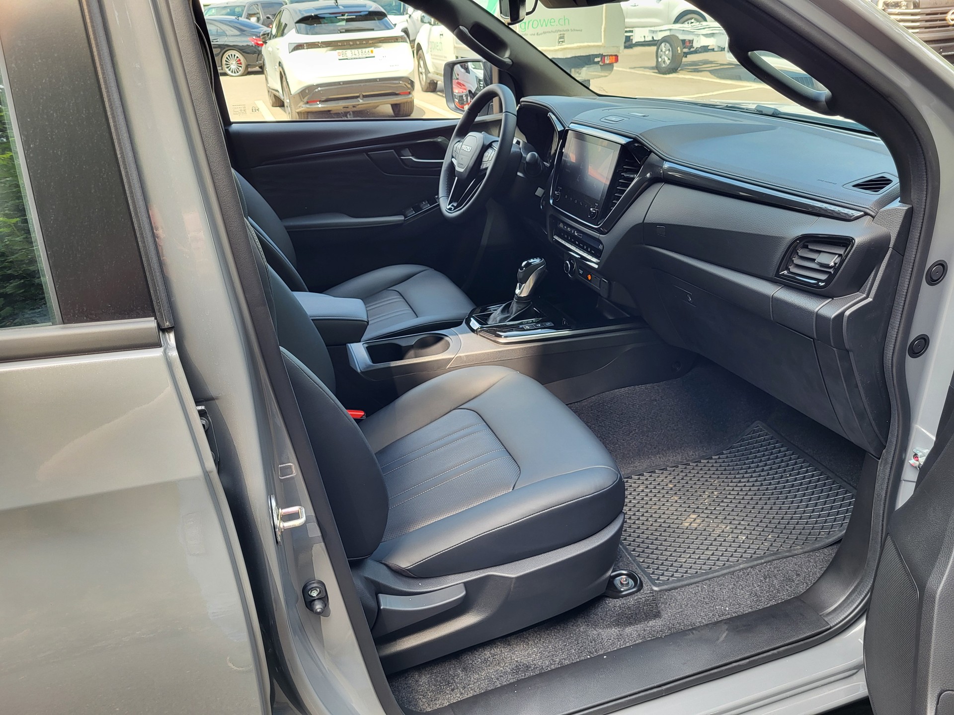 ISUZU D-MAX CrewCab Nitro Sport 2.2 DMS 4x4-image-8