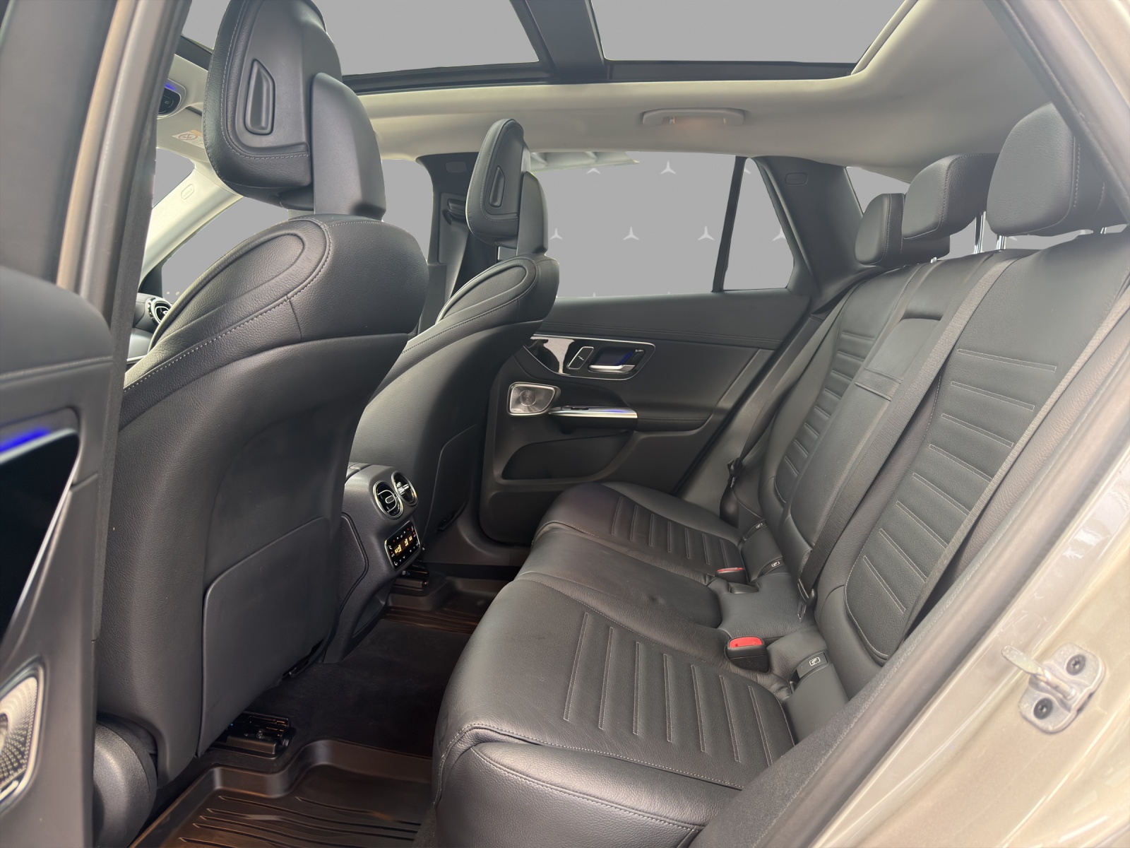 MERCEDES-BENZ GLC 200 4Matic 9G-Tronic-image-13