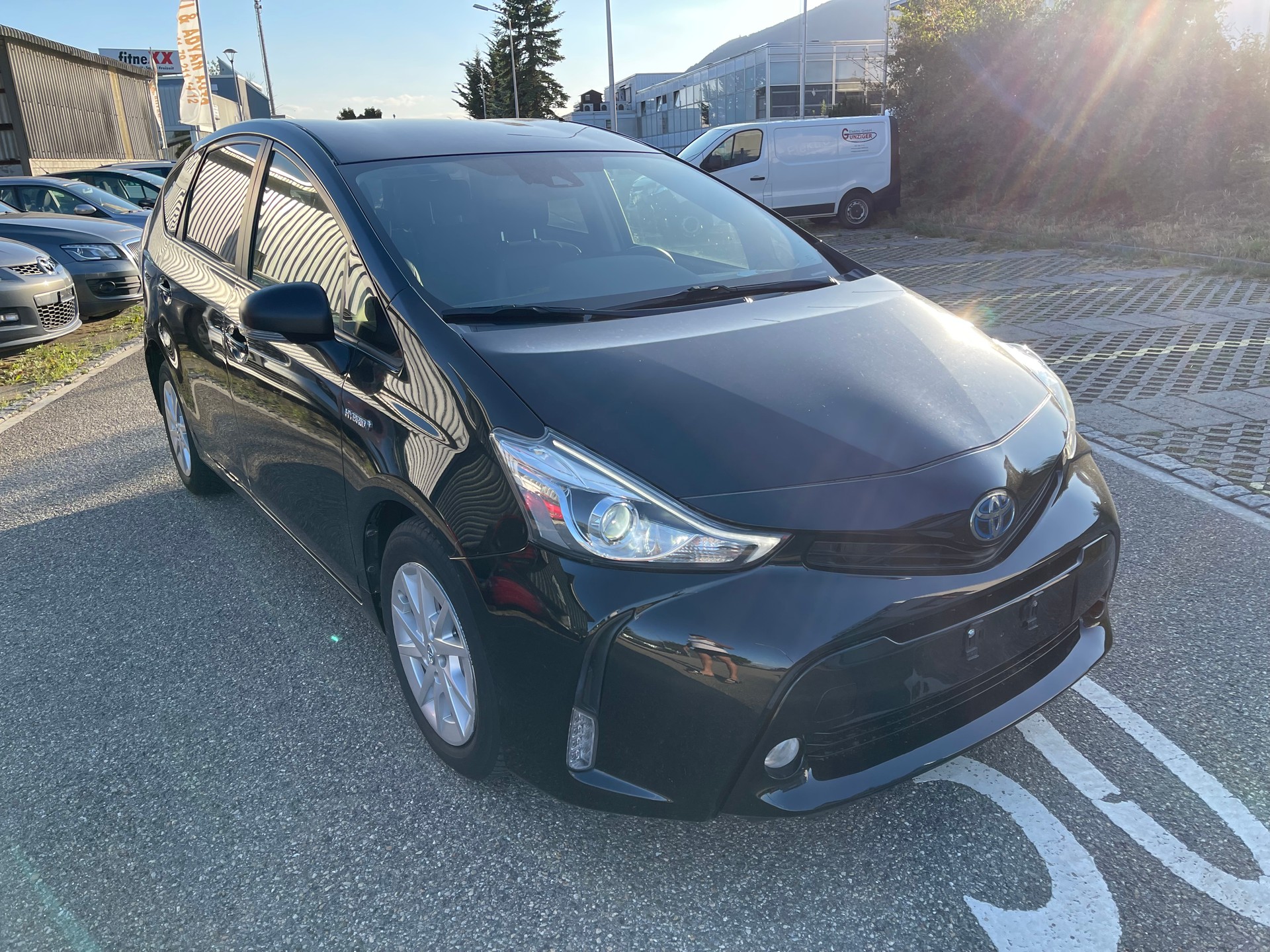 TOYOTA Prius+ 1.8 VVT-i HSD Comfort-image-3