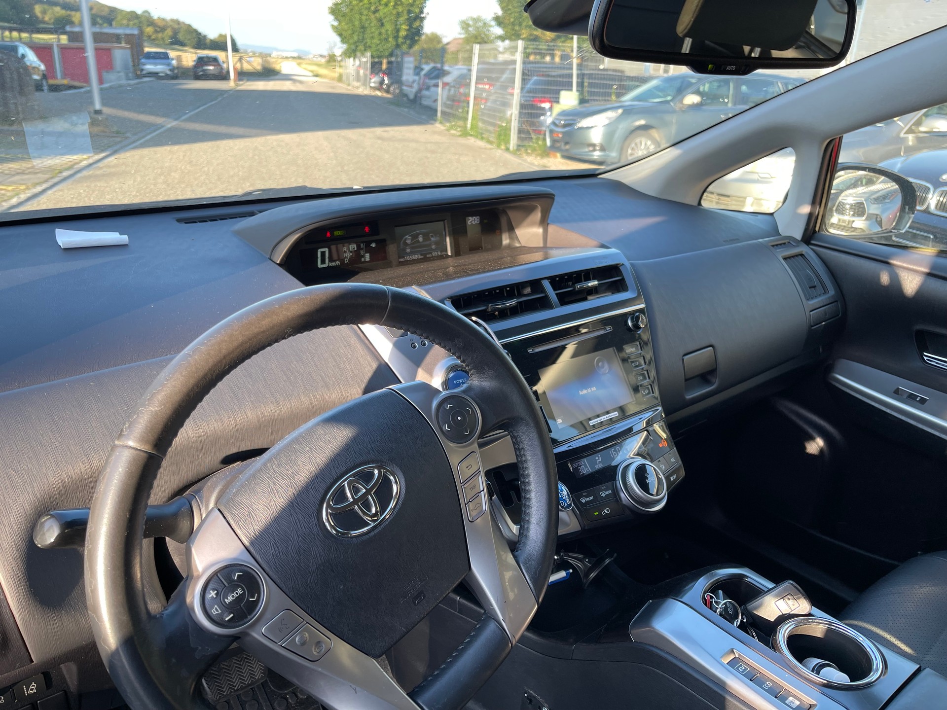 TOYOTA Prius+ 1.8 VVT-i HSD Comfort-image-9