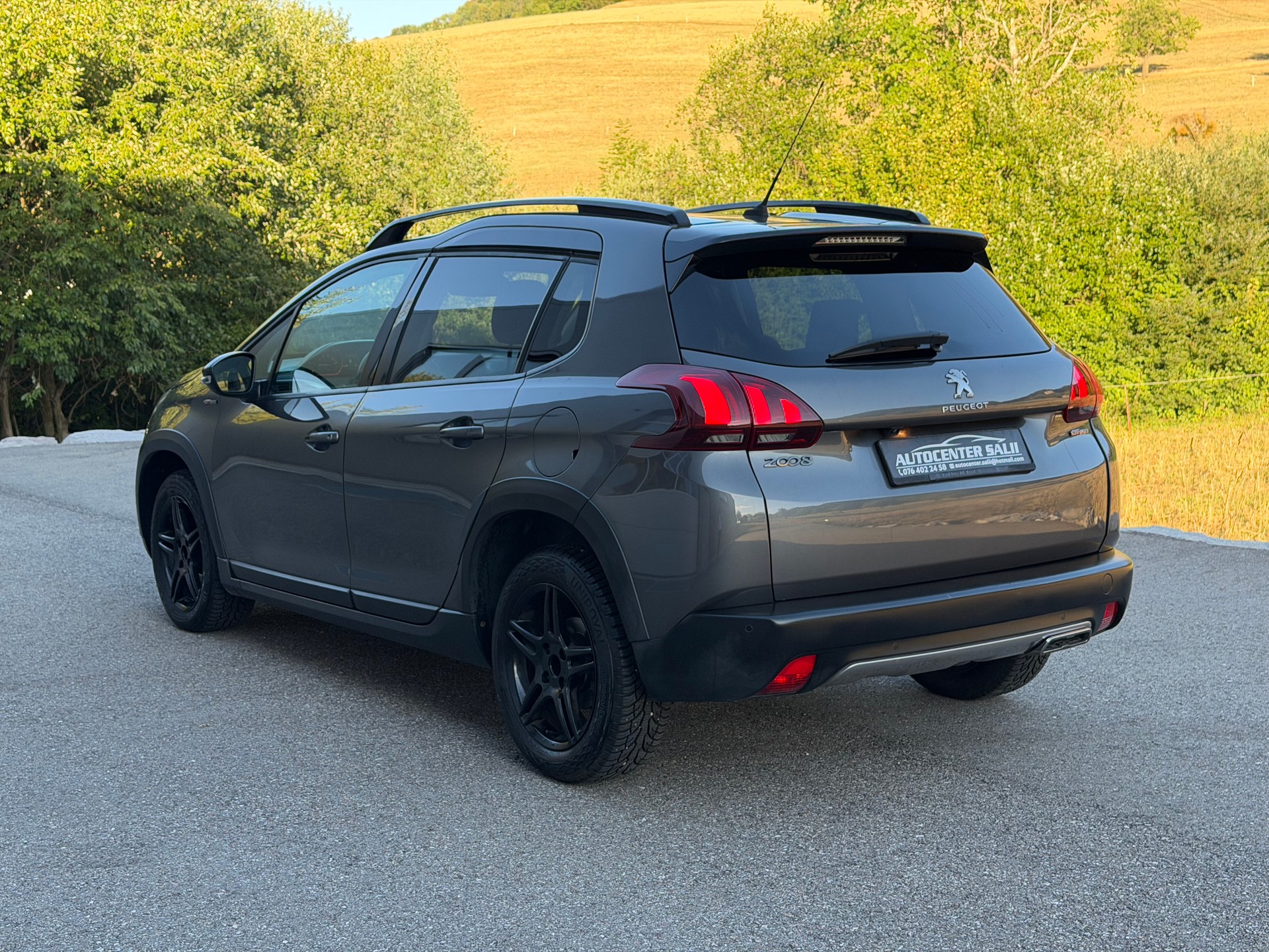 PEUGEOT 2008 1.2 PureTech GT Line EAT6-image-5