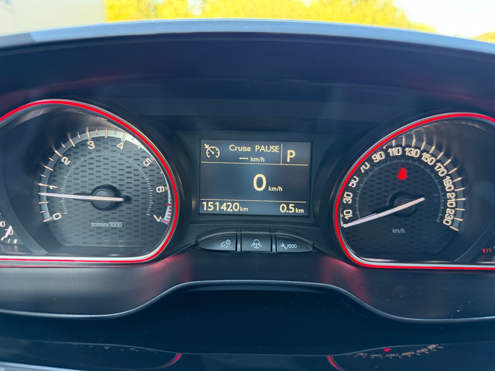 PEUGEOT 2008 1.2 PureTech GT Line EAT6-image-10