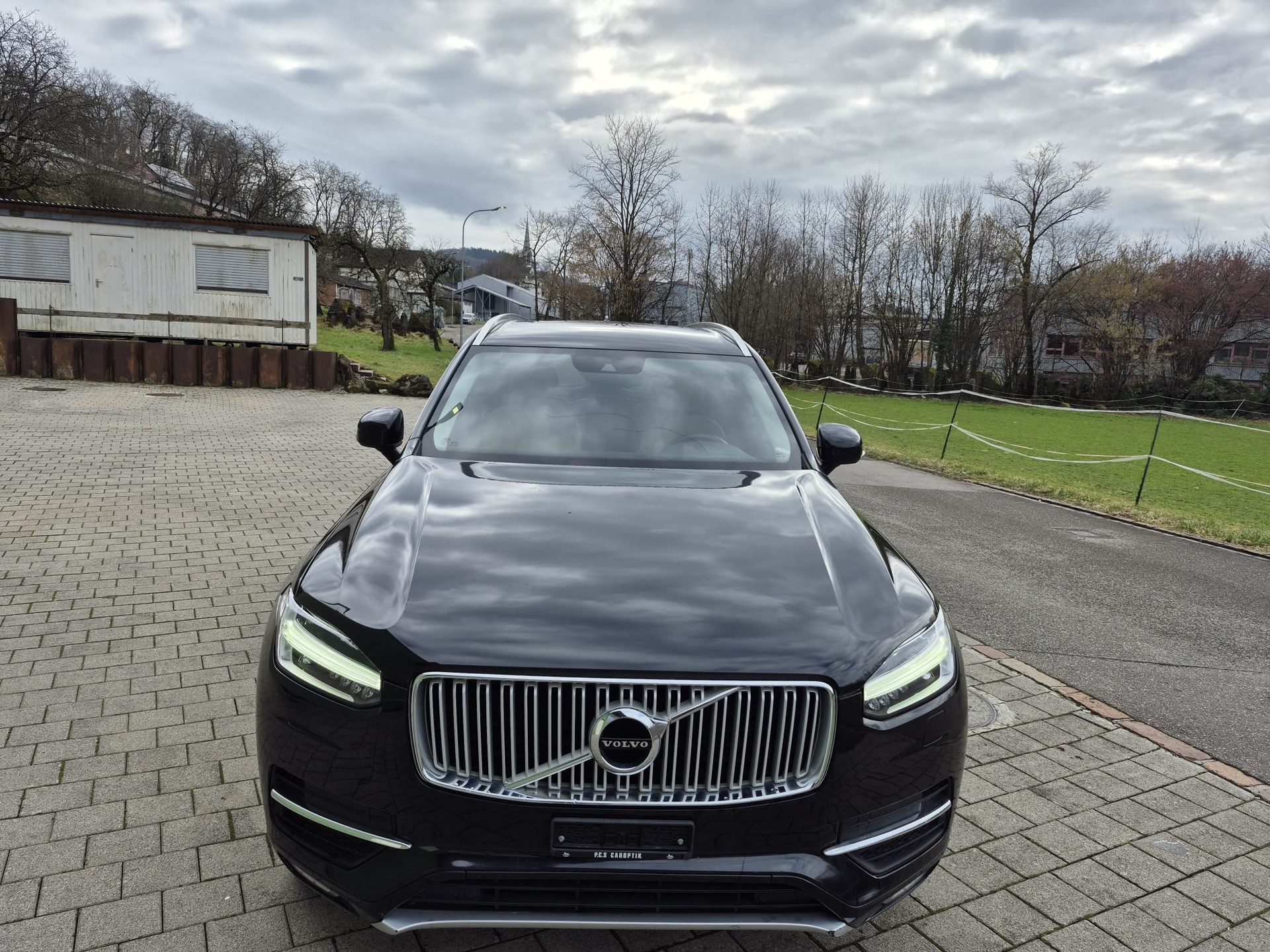 VOLVO XC90 D5 AWD Momentum Geartronic-image-2
