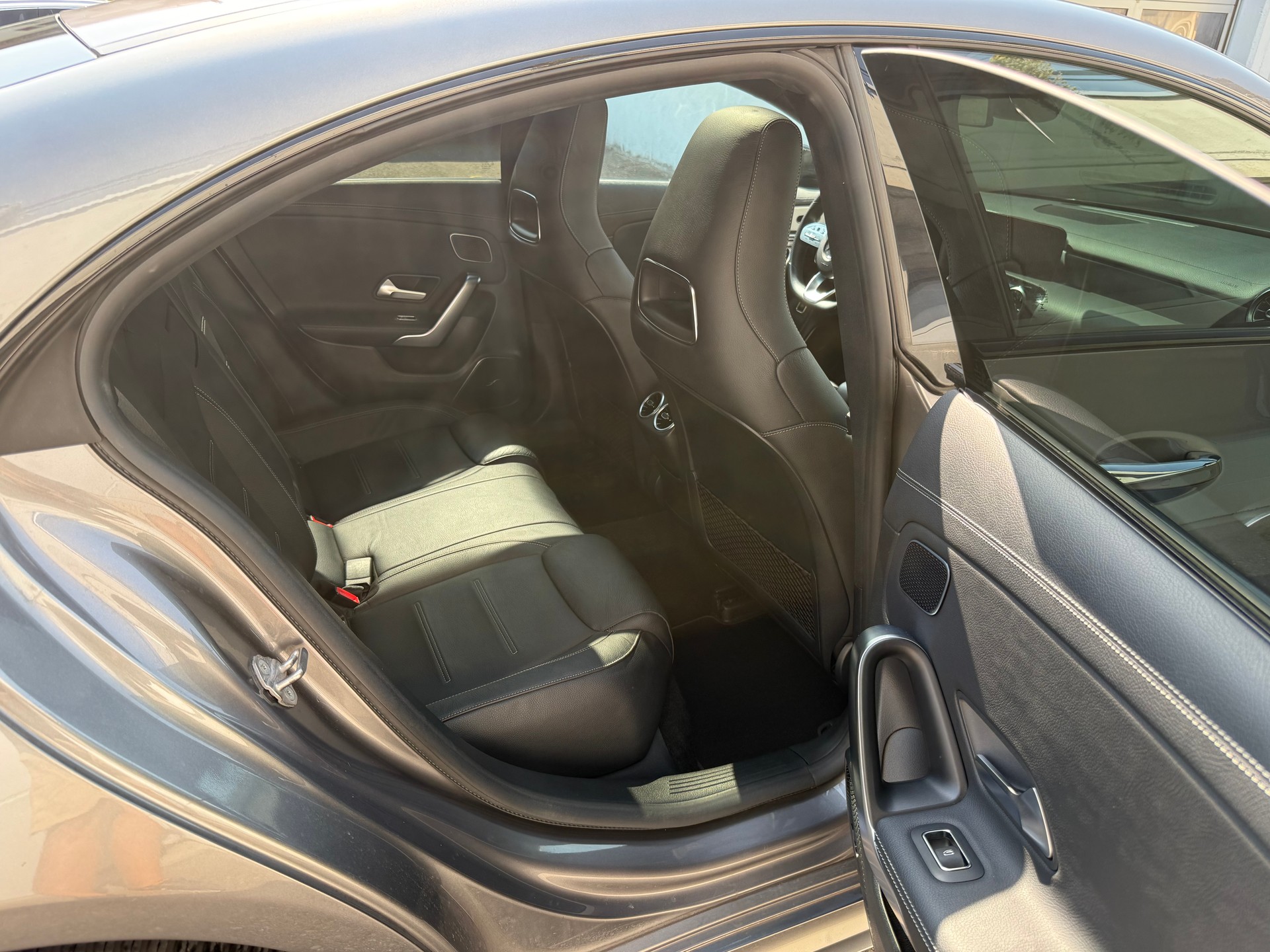 MERCEDES-BENZ CLA 250 4Matic AMG Line 7G-DCT-image-28