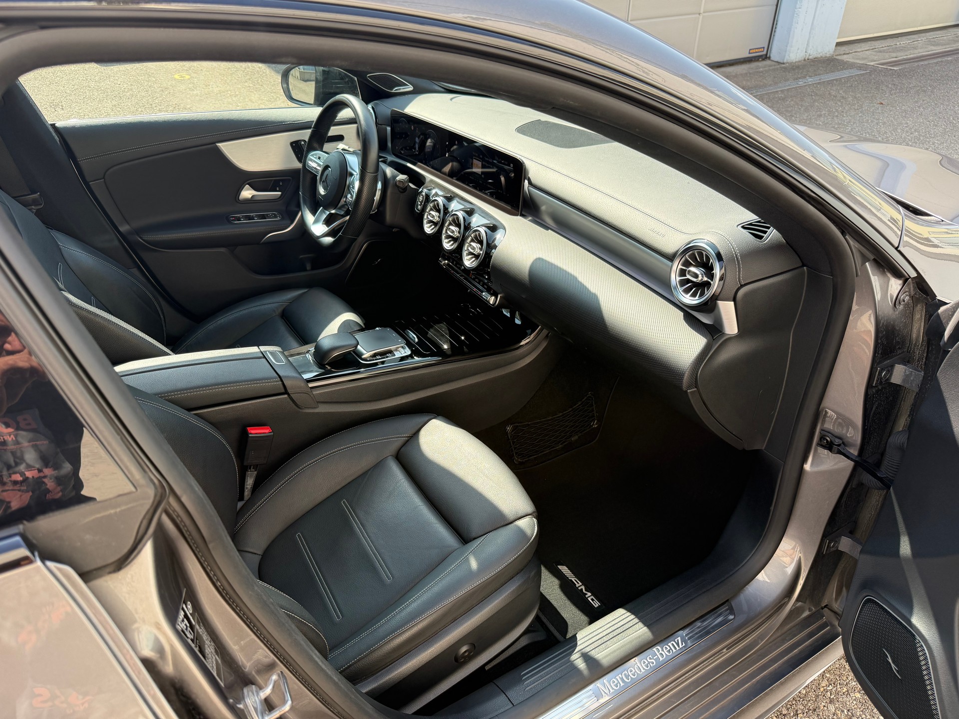 MERCEDES-BENZ CLA 250 4Matic AMG Line 7G-DCT-image-11