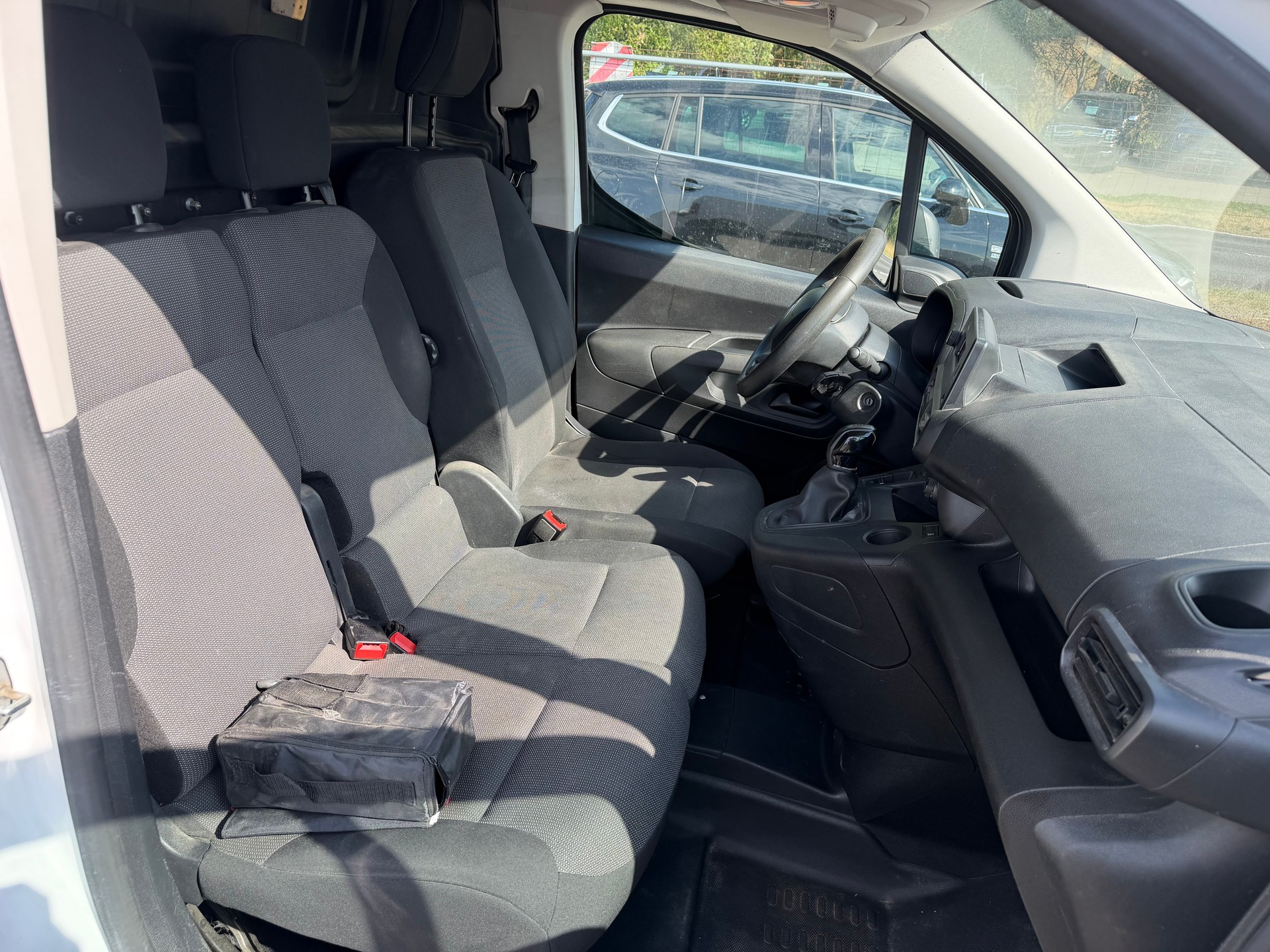 CITROEN Berlingo Van 1.6 Blue HDi 100 s/s Driver 1000kg-image-4
