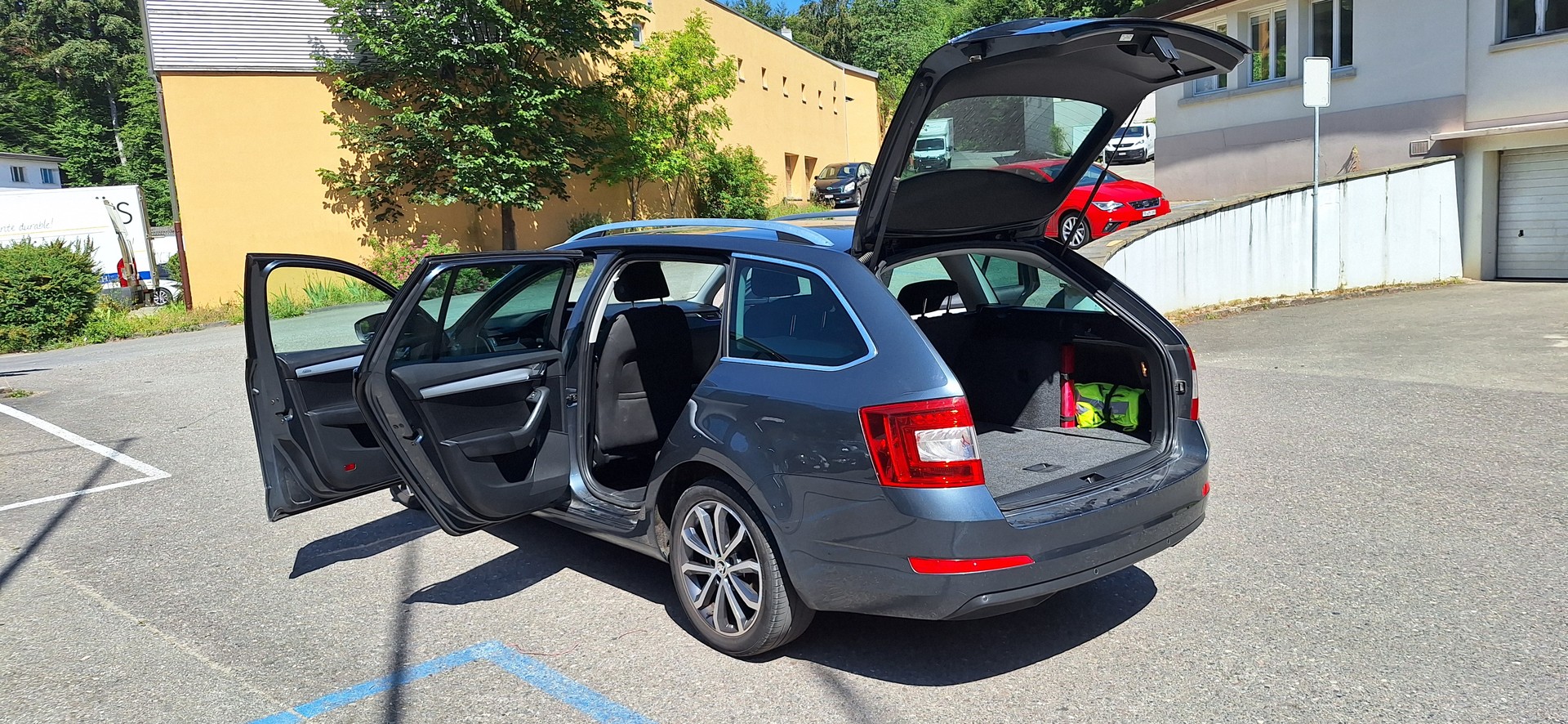 SKODA Octavia Combi 1.2 TSI Swiss Joy DSG-image-17