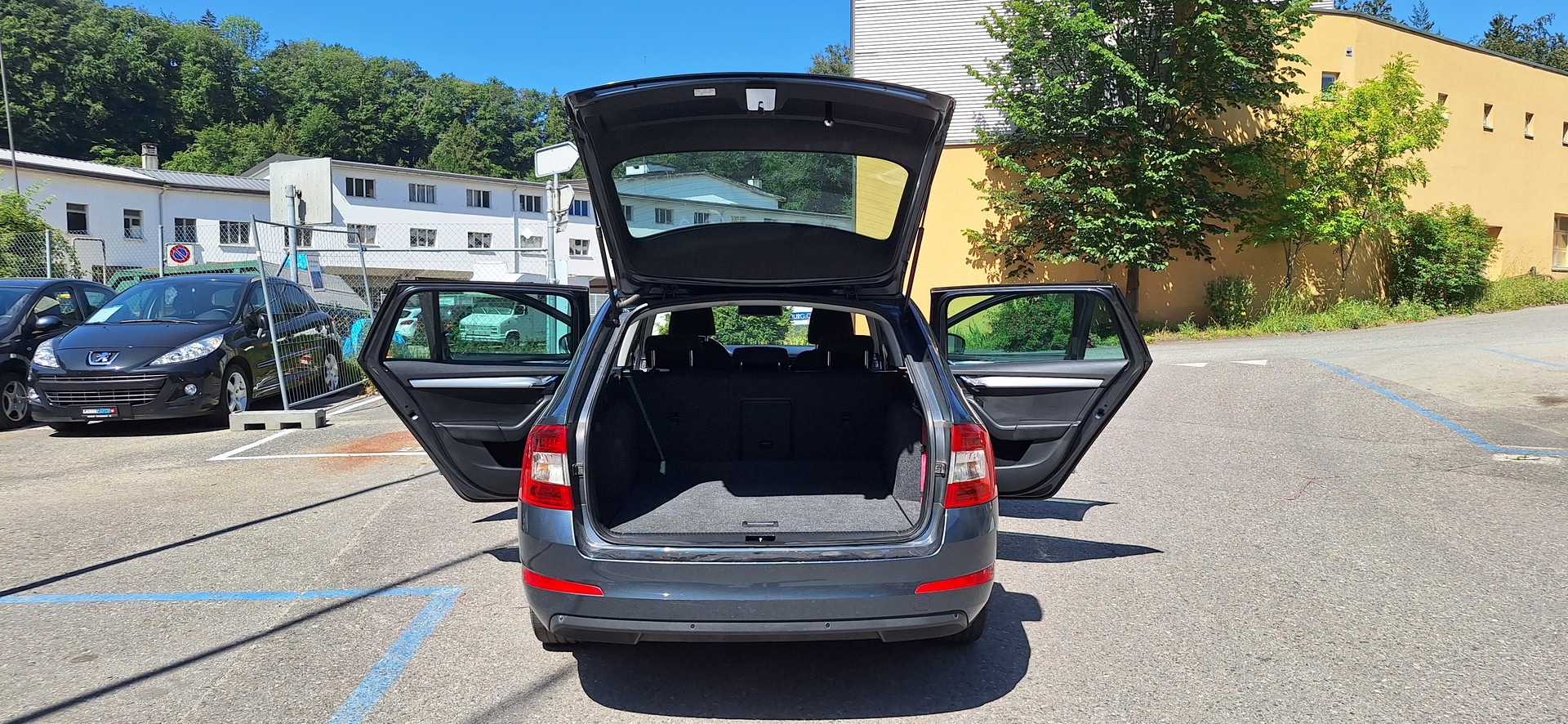 SKODA Octavia Combi 1.2 TSI Swiss Joy DSG-image-18