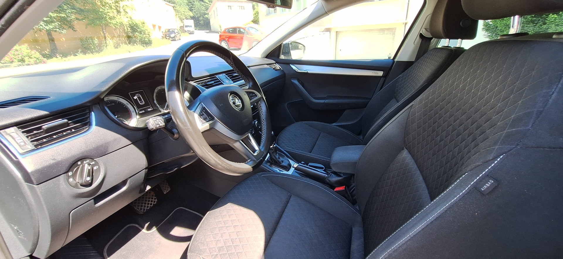 SKODA Octavia Combi 1.2 TSI Swiss Joy DSG-image-9