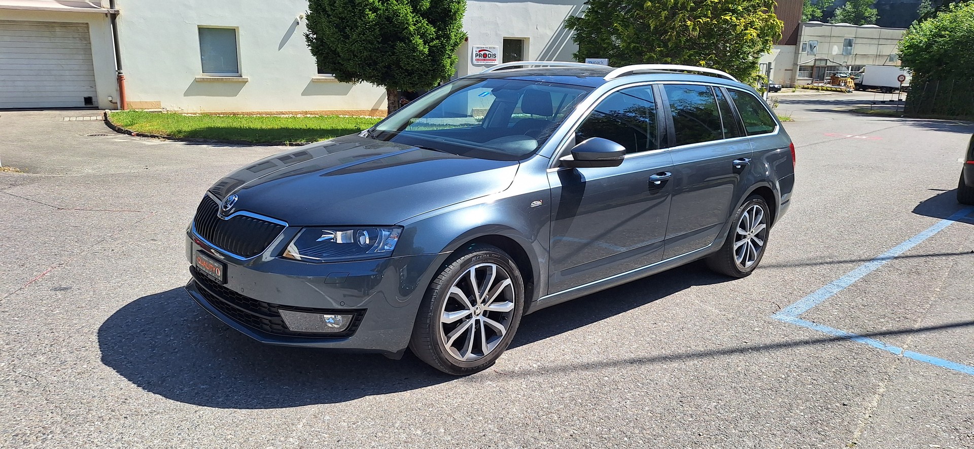 SKODA Octavia Combi 1.2 TSI Swiss Joy DSG-image-1