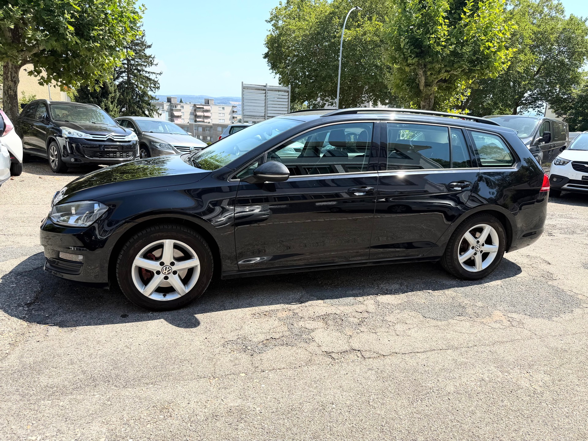 VW Golf Variant 1.6 TDI Comfortline DSG-image-6
