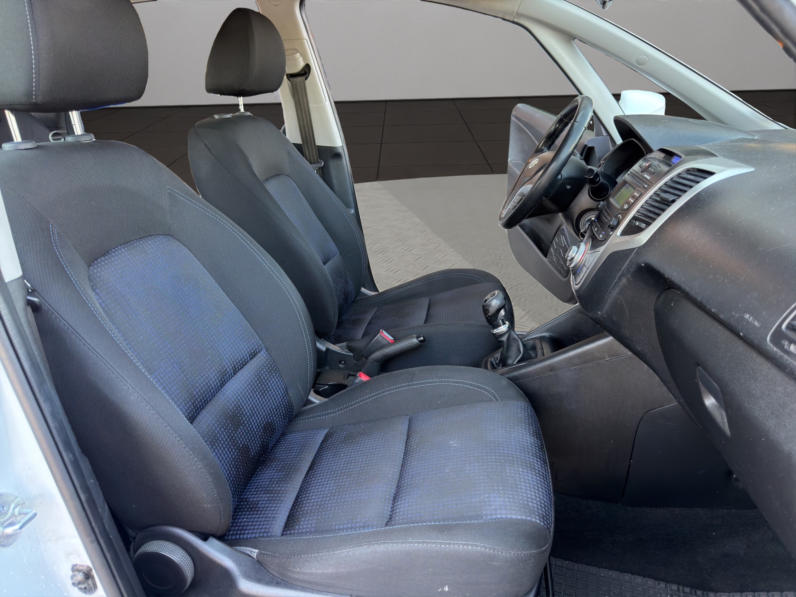 HYUNDAI iX20 1.4 Comfort-image-16