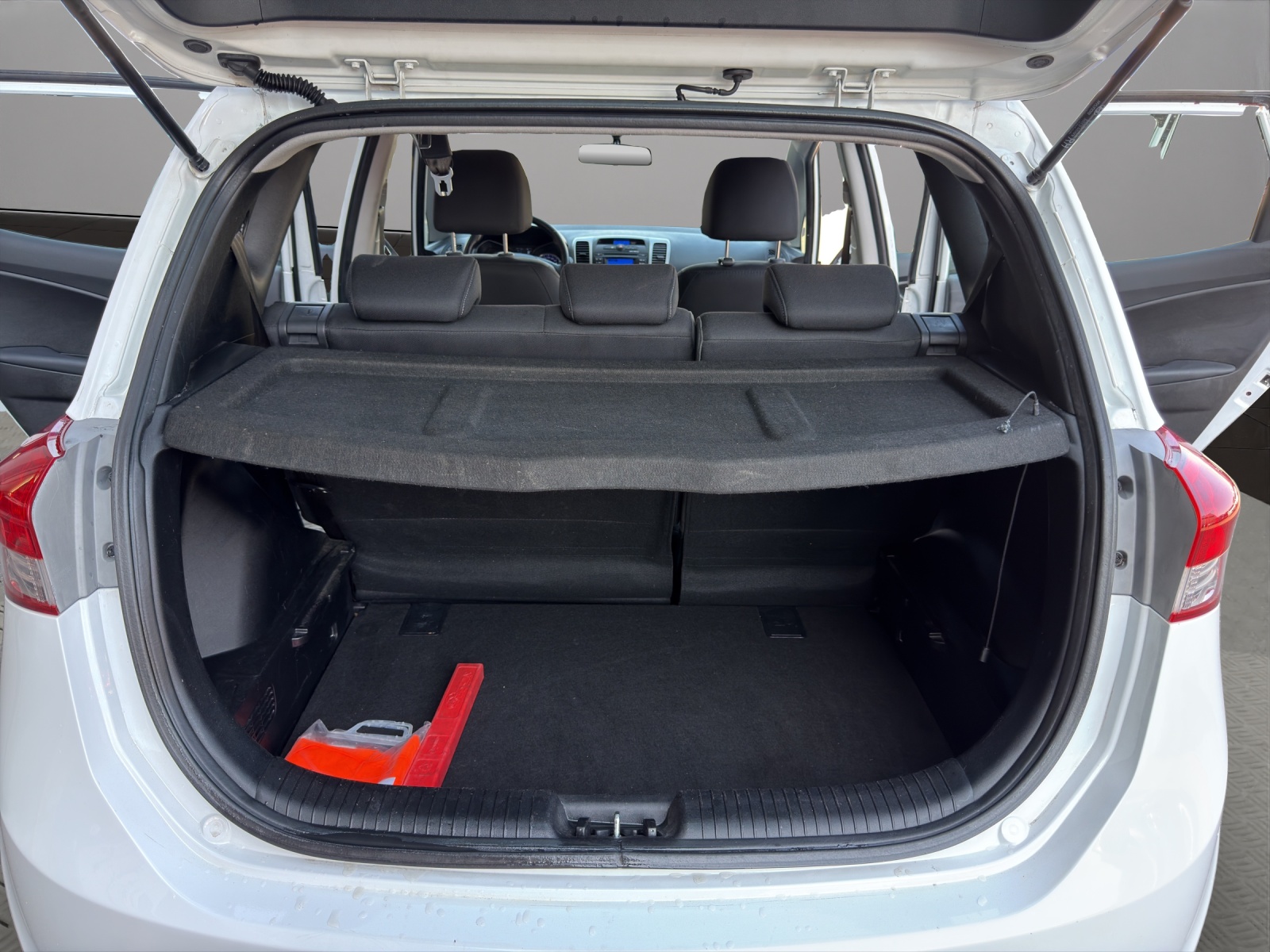 HYUNDAI iX20 1.4 Comfort-image-18