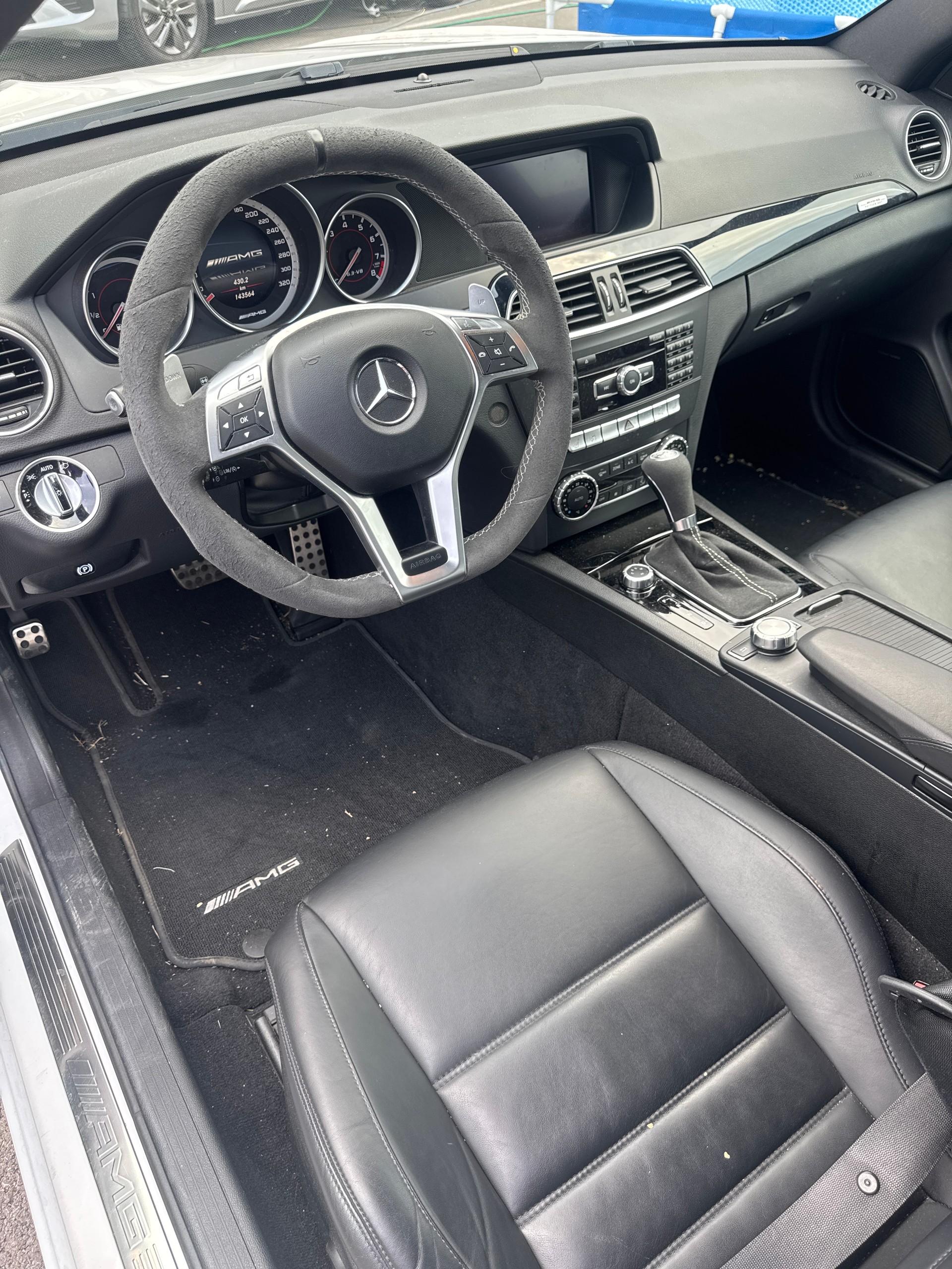 MERCEDES-BENZ C 63 Édition 507-image-2