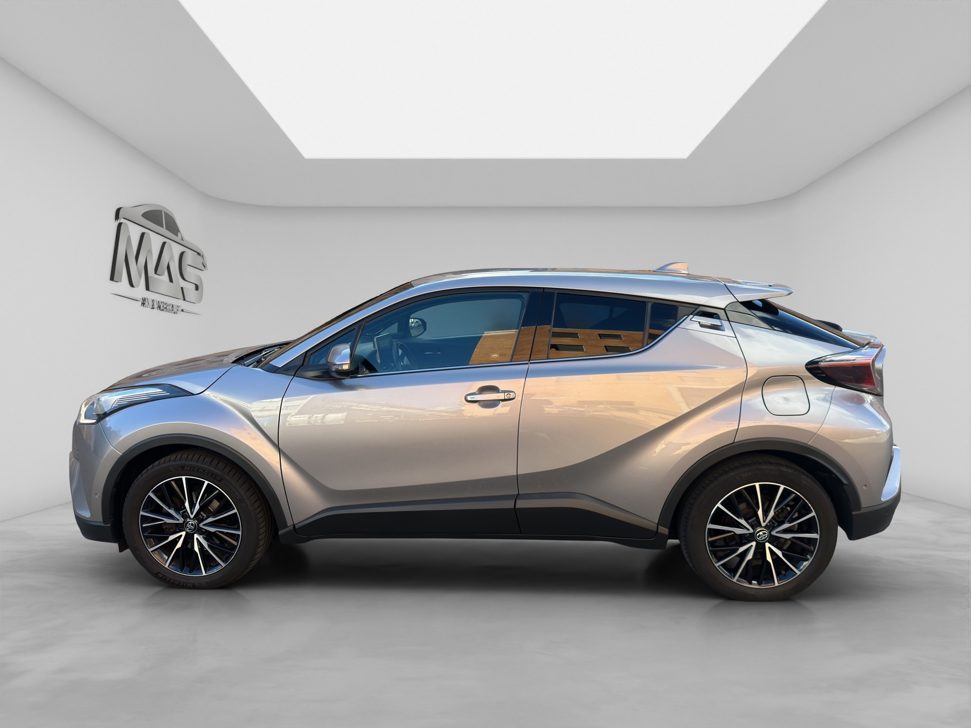 TOYOTA C-HR 1.2 Turbo Premium 4WD Multidrive S-image-2