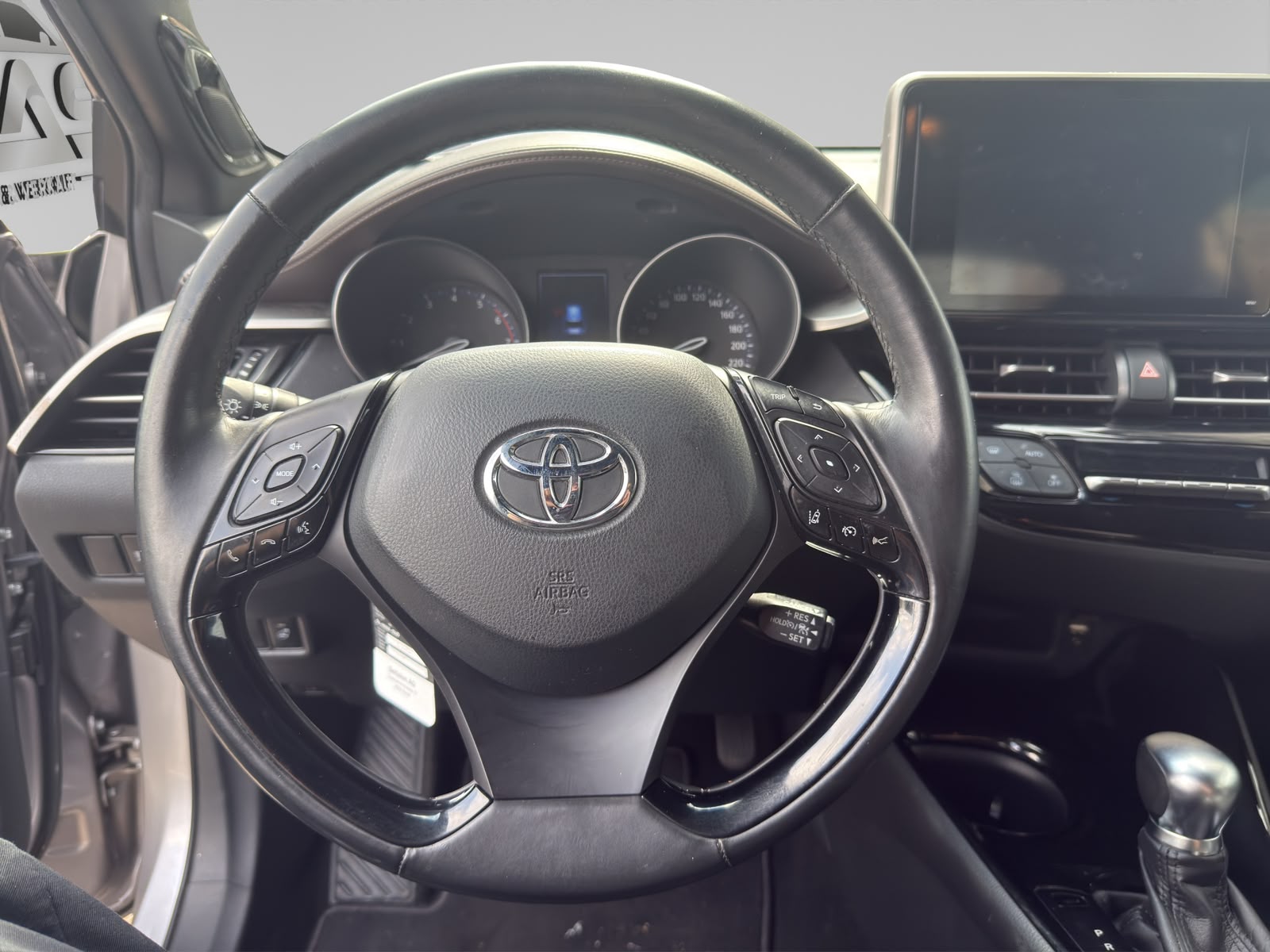 TOYOTA C-HR 1.2 Turbo Premium 4WD Multidrive S-image-9