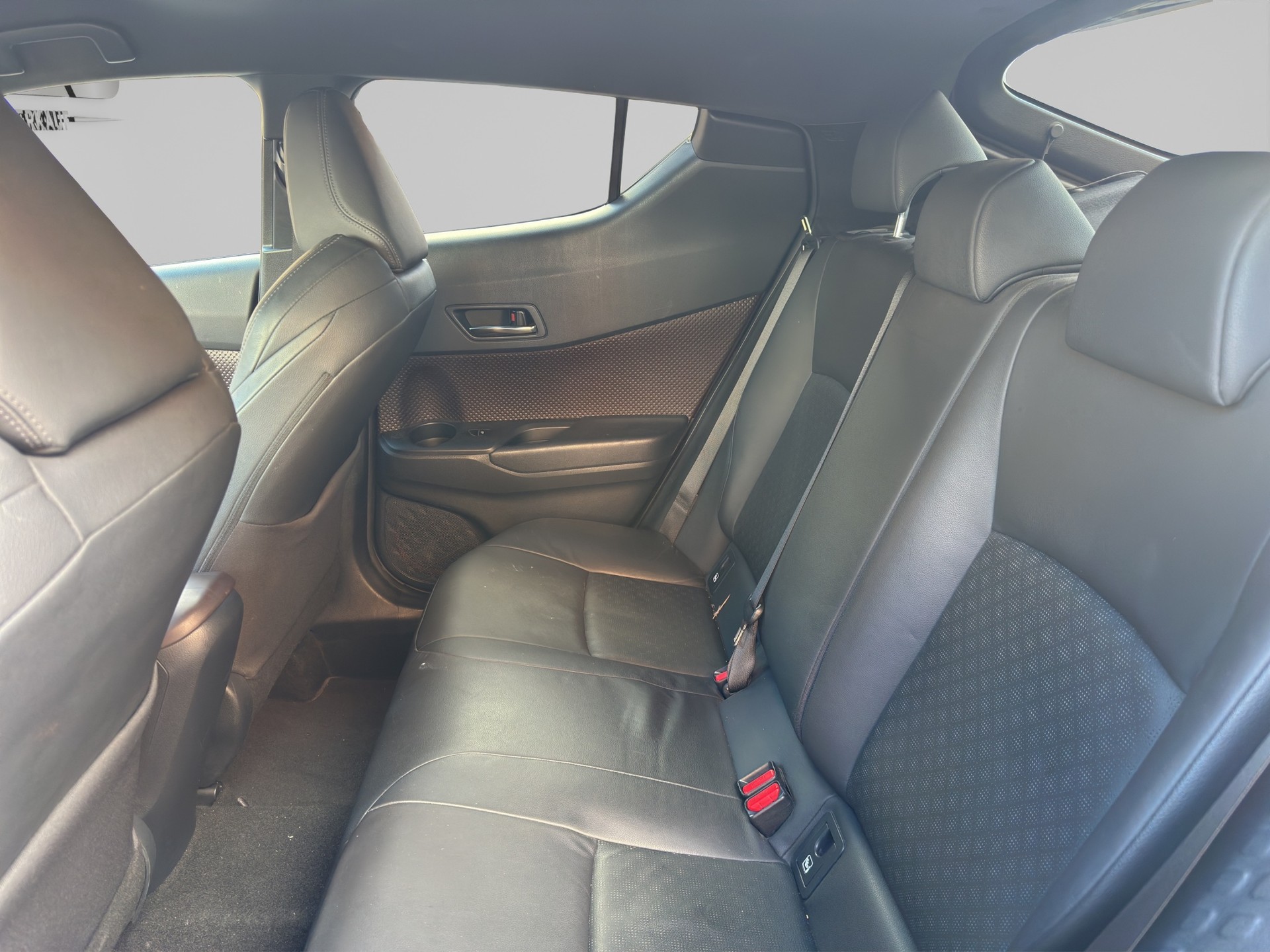 TOYOTA C-HR 1.2 Turbo Premium 4WD Multidrive S-image-10