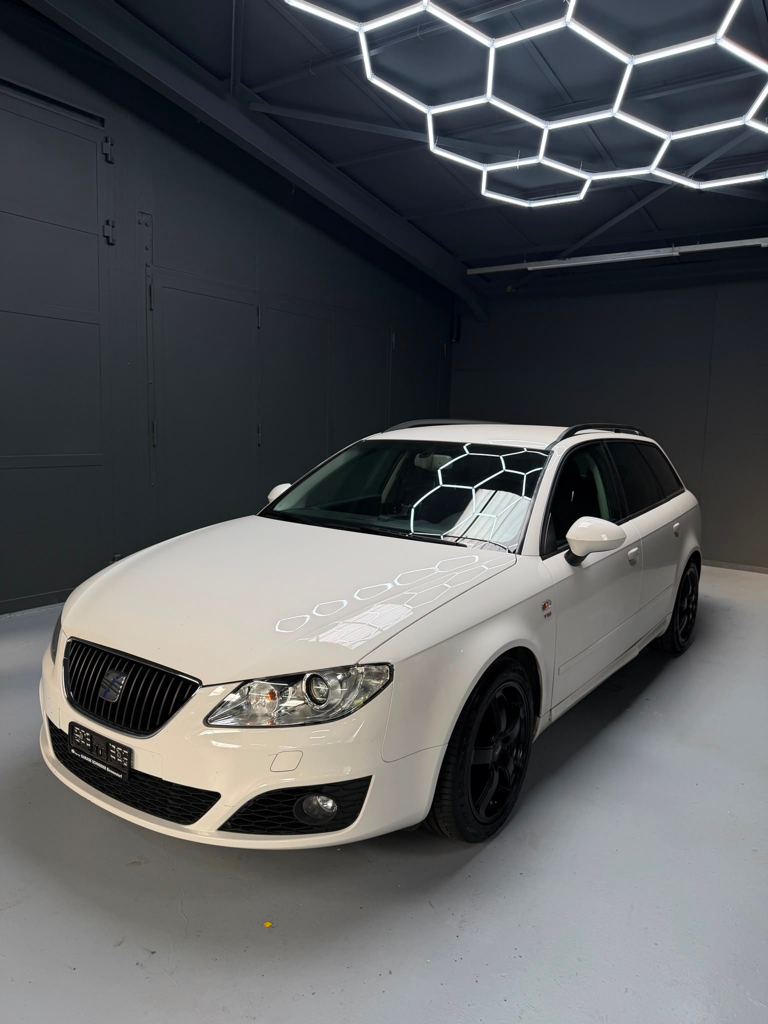 SEAT Exeo ST 1.8 TSI Sport-image-0