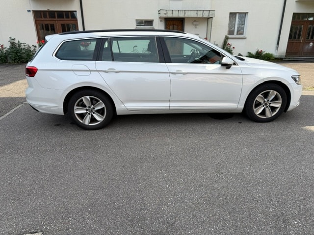 VW Passat 2.0 TDI BMT Business 4Motion DSG-image-2